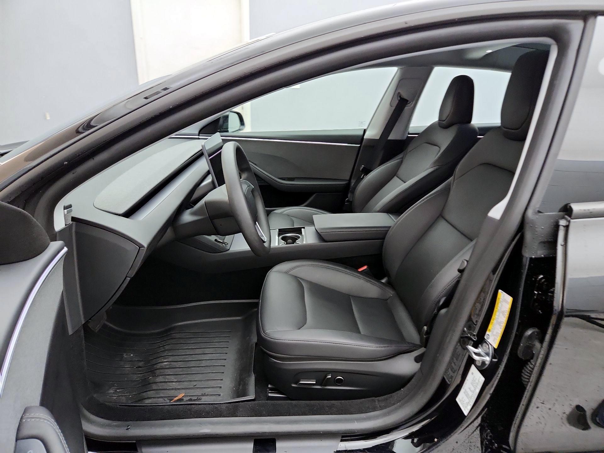 Thumbnail: 2025 Tesla Model 3 - 11