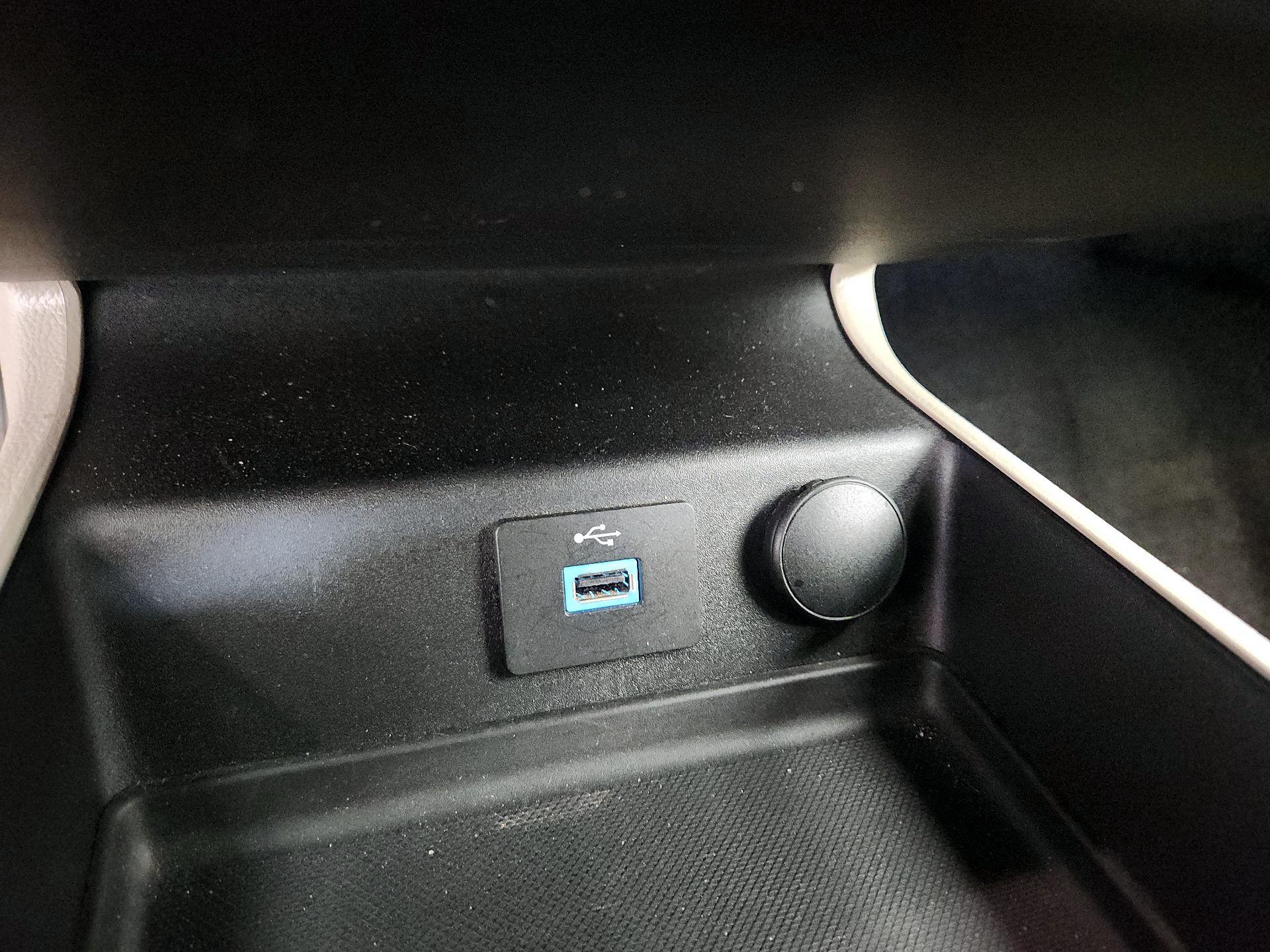 Thumbnail: 2018 Ford Fusion - 18