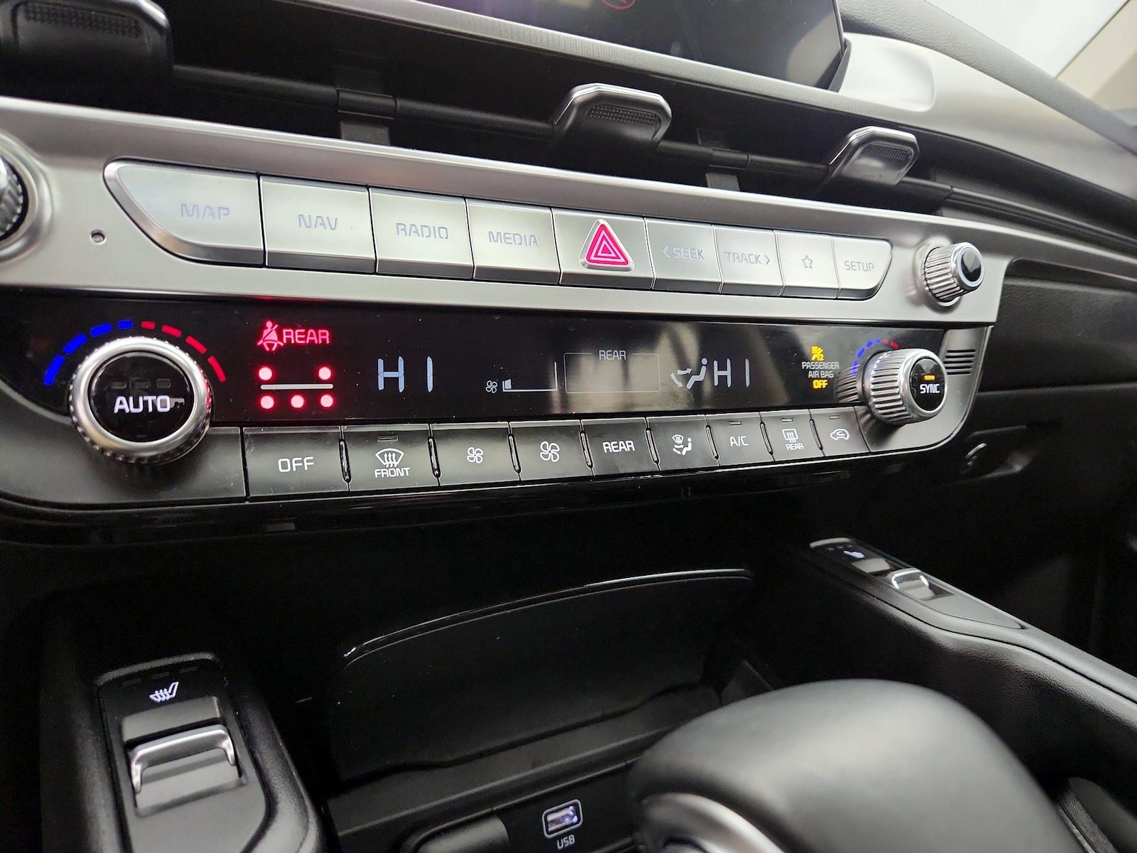 2024 Kia Telluride S - Photo 18