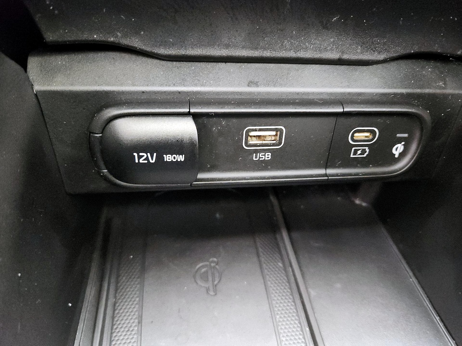 2024 Kia Telluride S - Photo 20