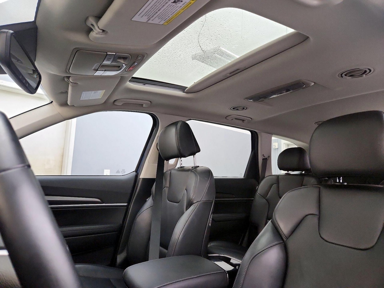 2024 Kia Telluride S - Photo 21