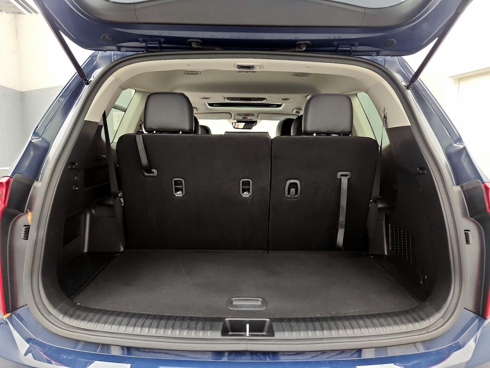 2024 Kia Telluride S - Photo 24