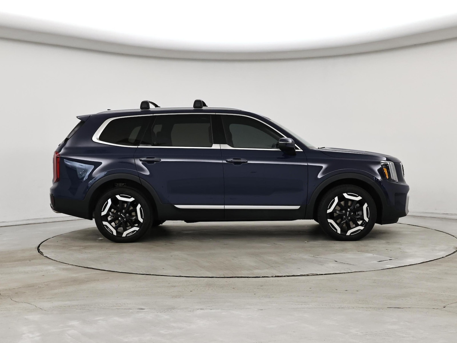 2024 Kia Telluride S - Photo 8