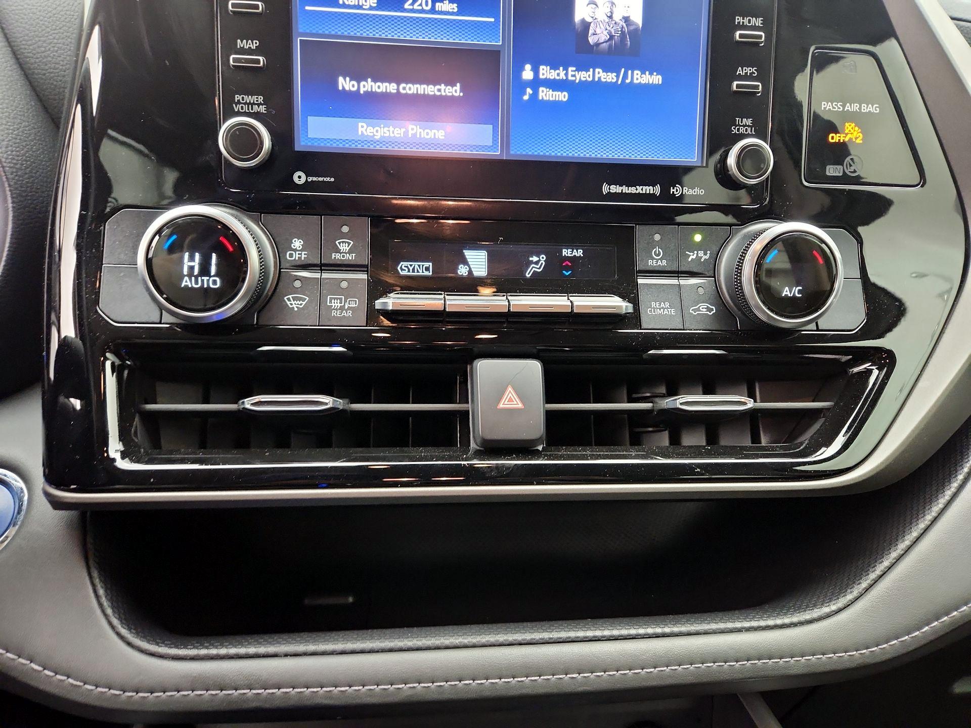 Thumbnail: 2022 Toyota Highlander - 16