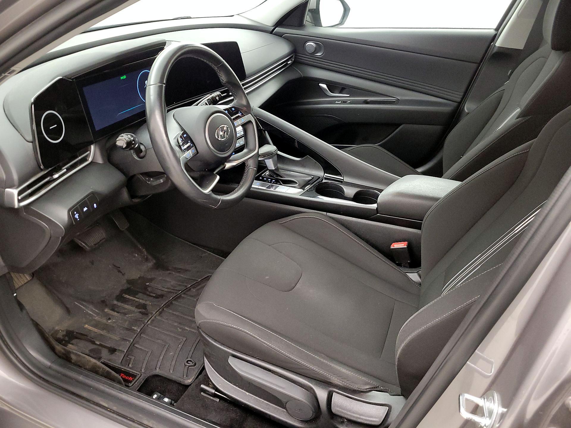 Thumbnail: 2023 Hyundai Elantra - 11