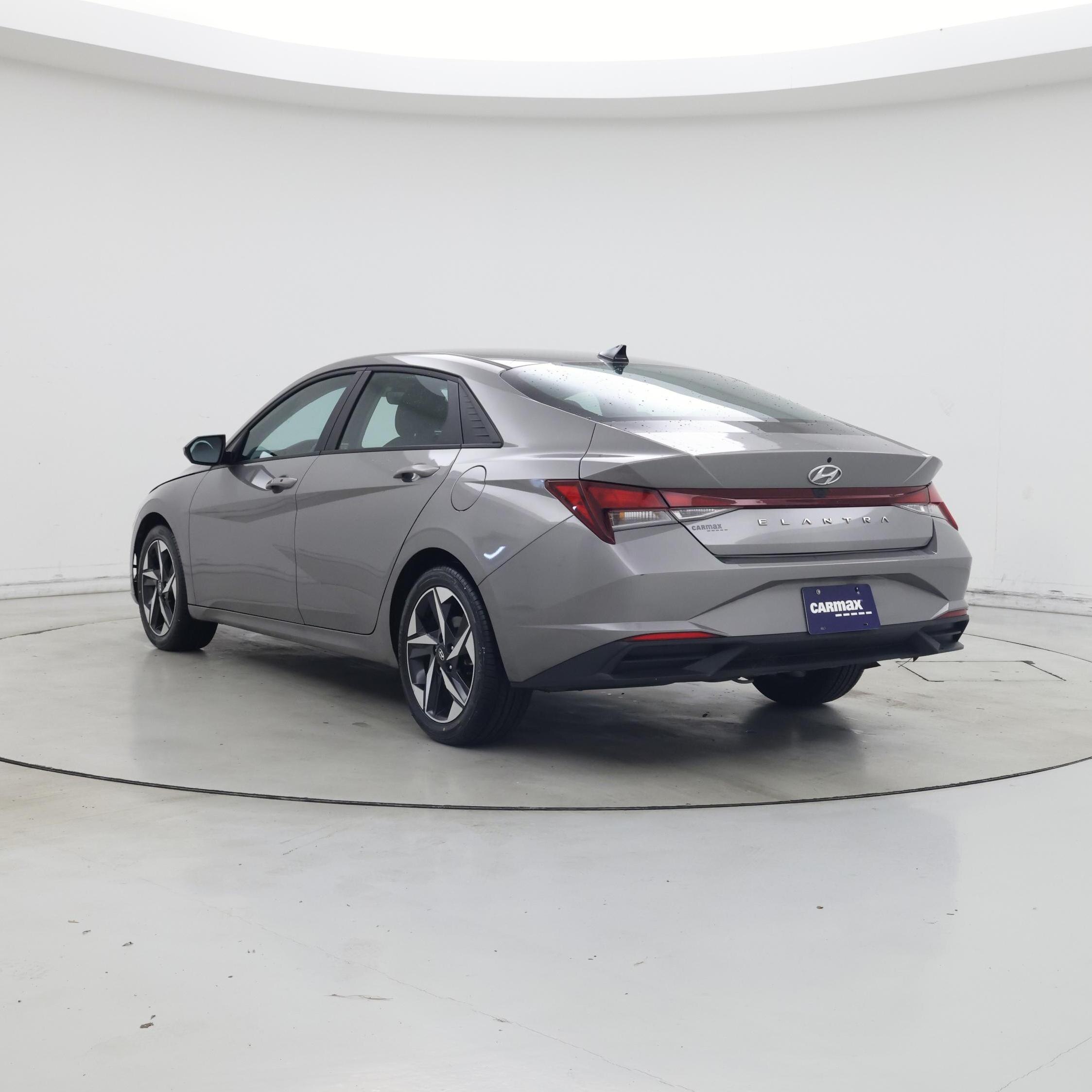 Thumbnail: 2023 Hyundai Elantra - 2