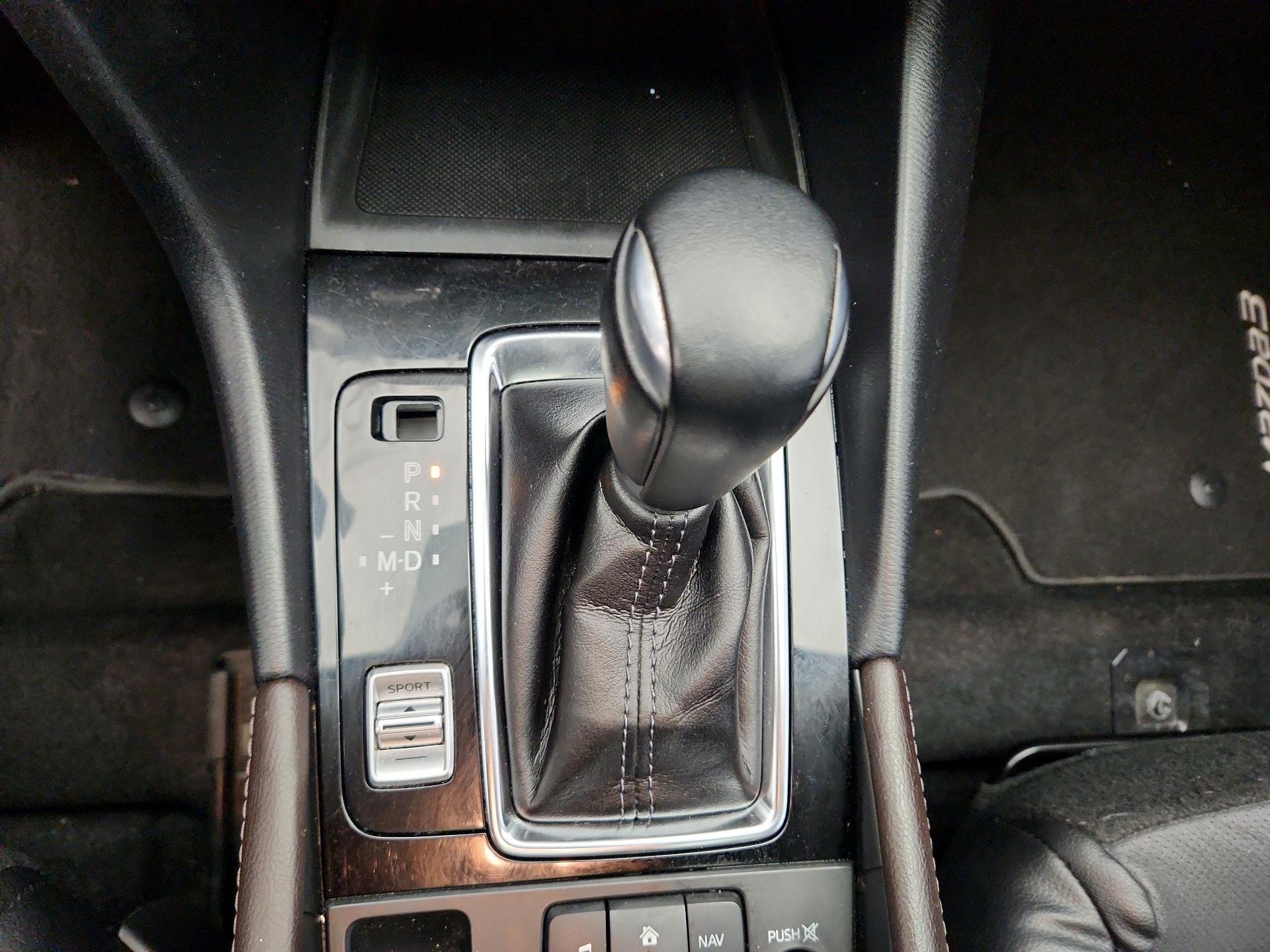 Thumbnail: 2017 Mazda Mazda3 - 18