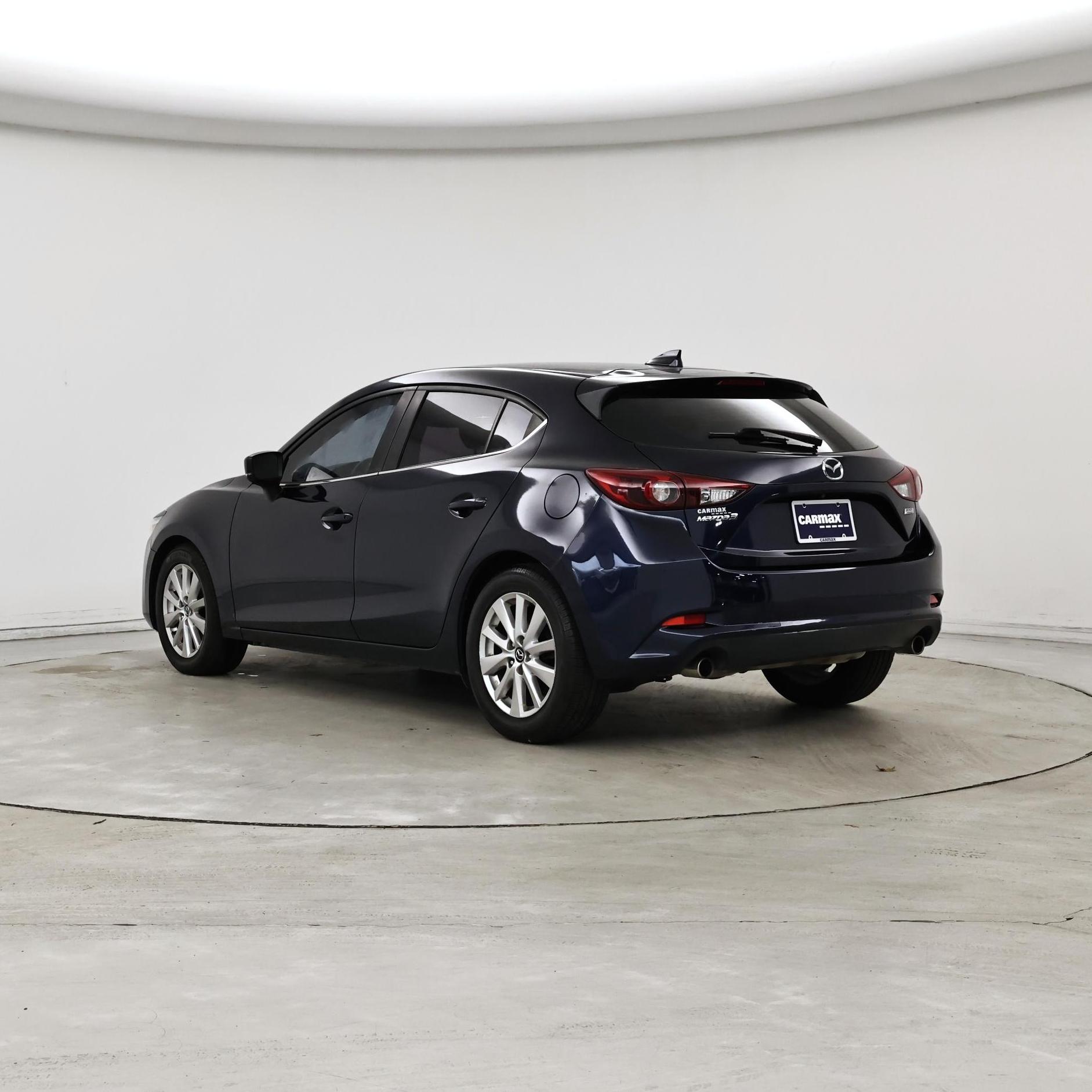 Thumbnail: 2017 Mazda Mazda3 - 2