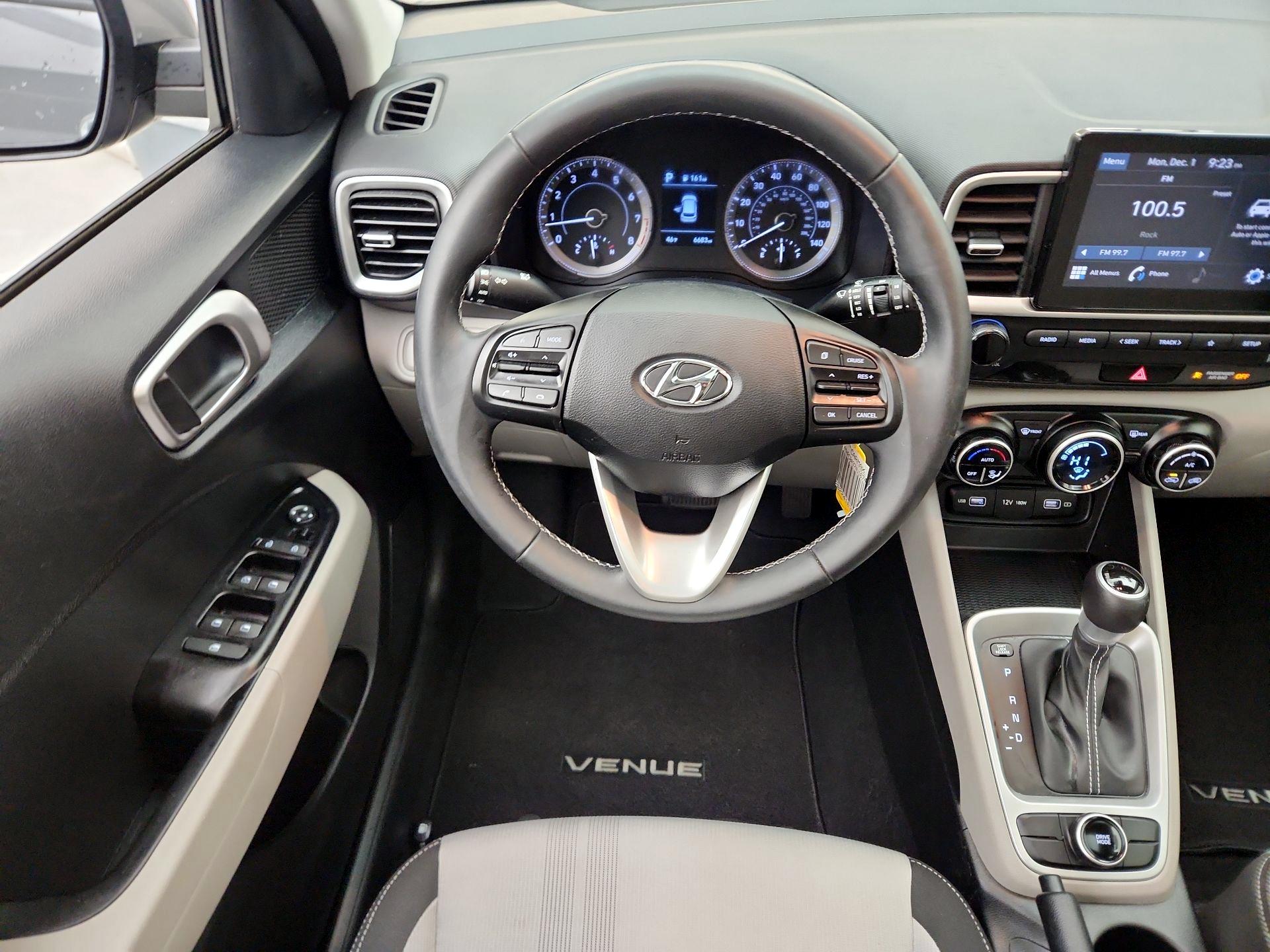 Thumbnail: 2022 Hyundai Venue - 10