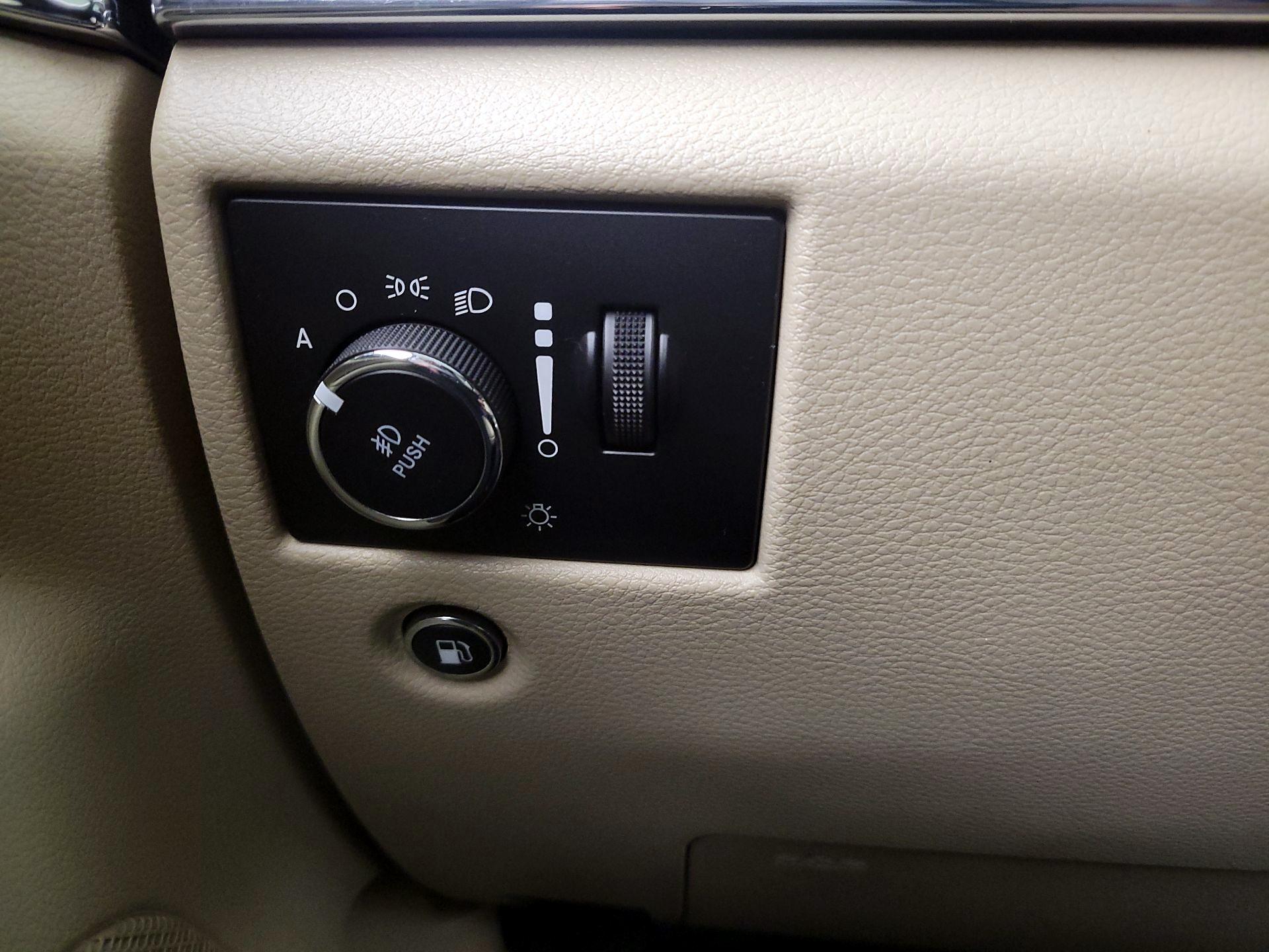 Thumbnail: 2020 Jeep Grand Cherokee - 13