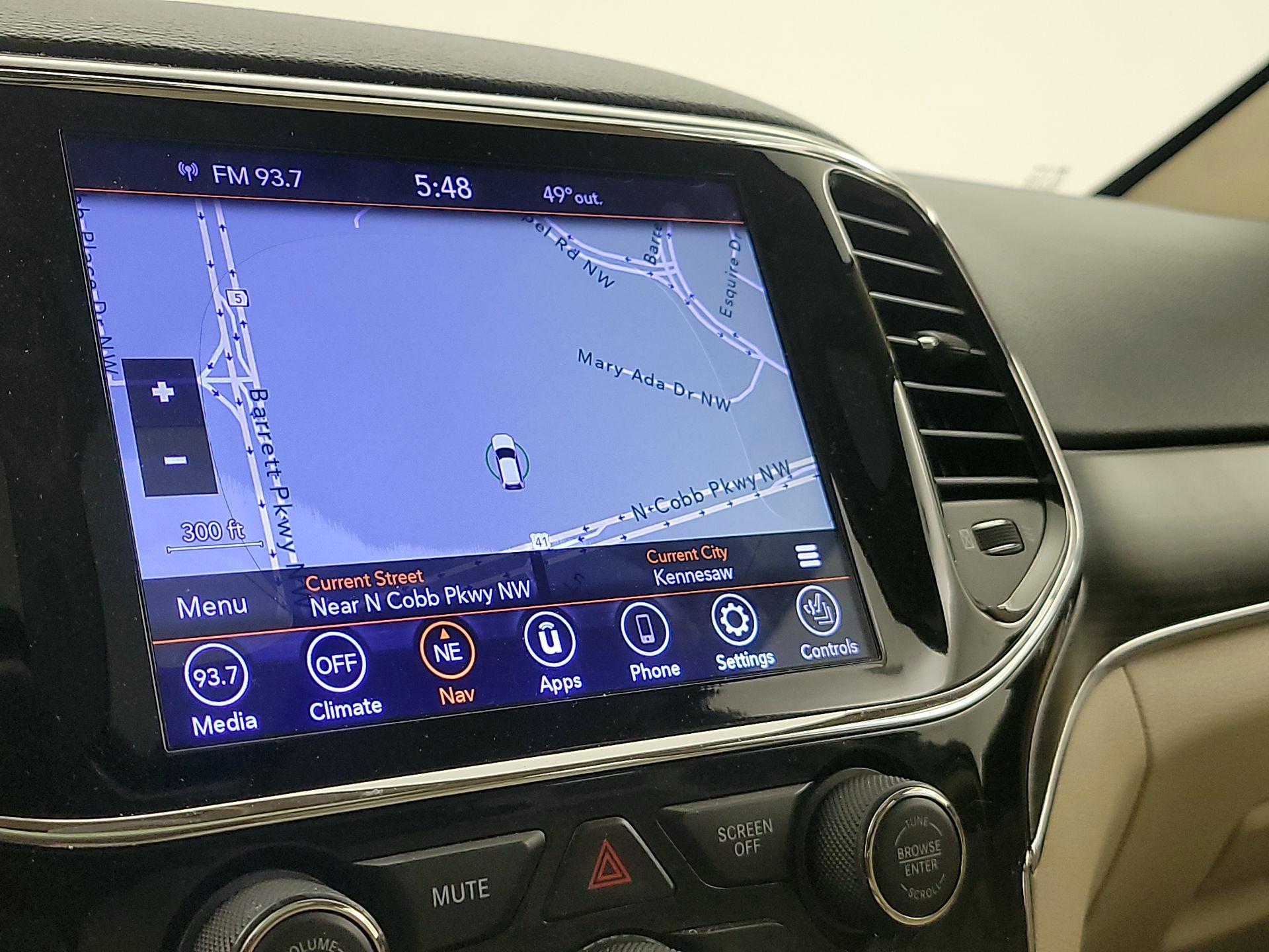 Thumbnail: 2020 Jeep Grand Cherokee - 14