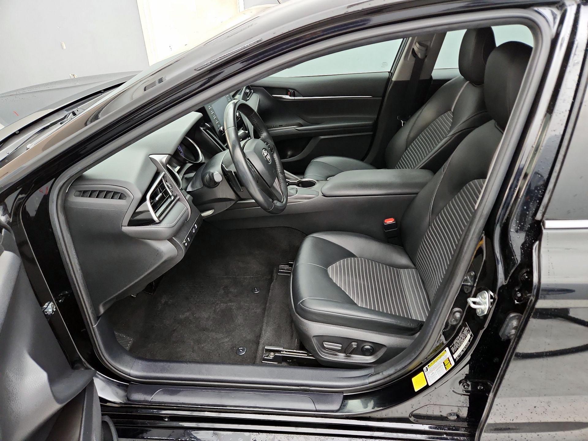 Thumbnail: 2021 Toyota Camry - 11