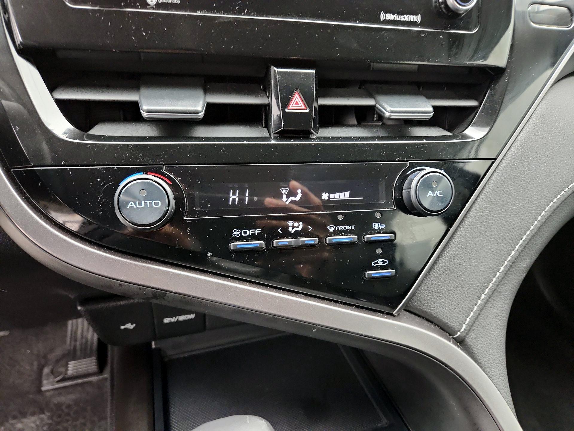 Thumbnail: 2021 Toyota Camry - 16