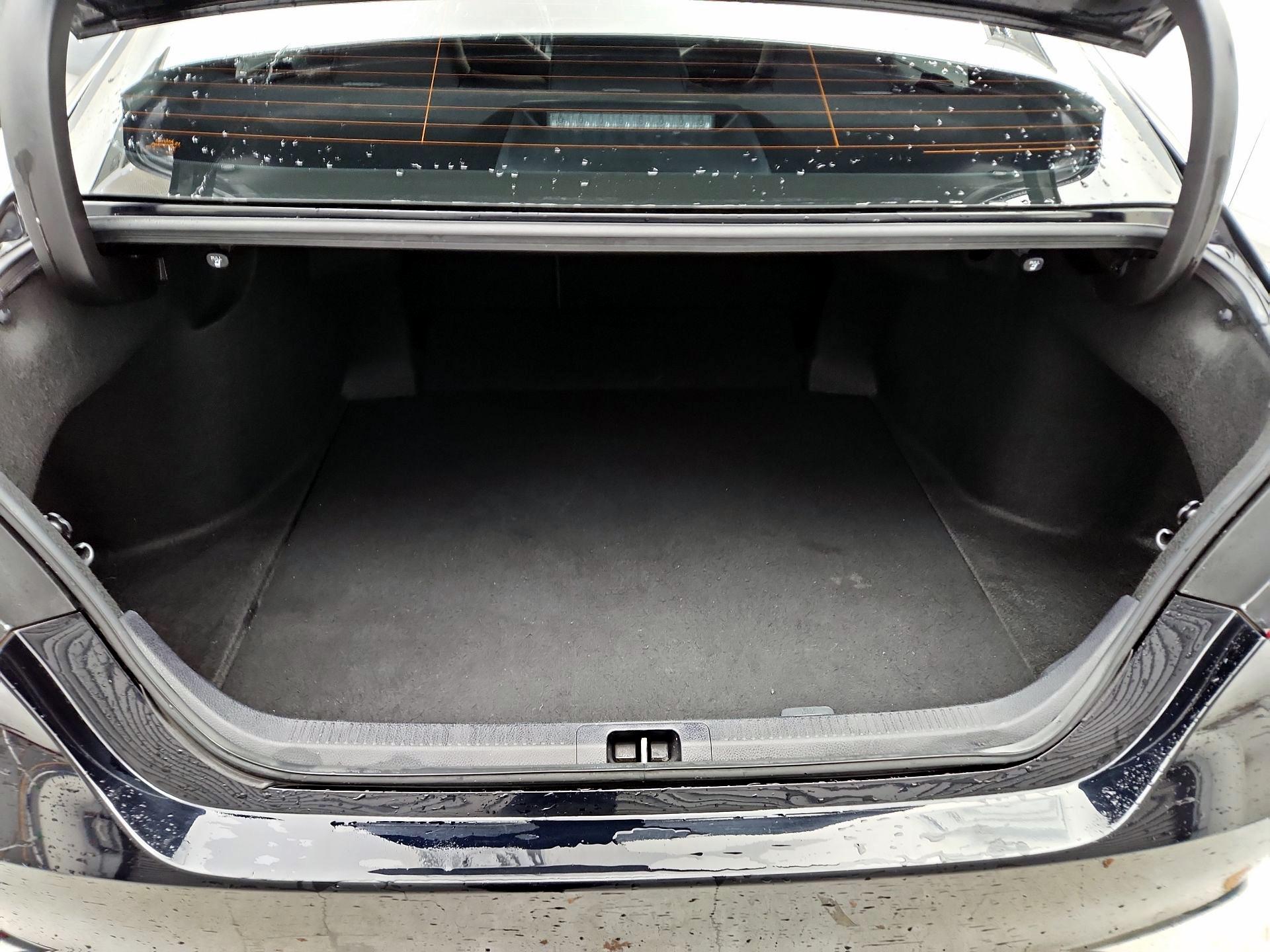 Thumbnail: 2021 Toyota Camry - 20