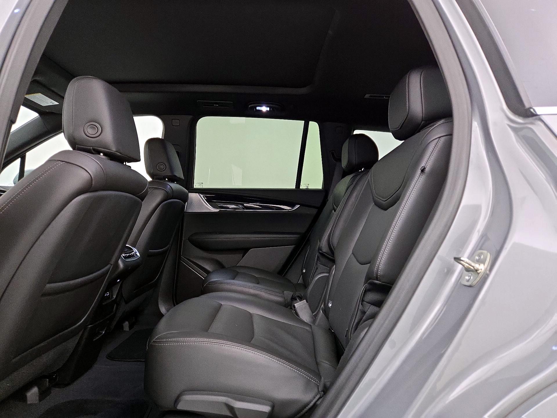 Thumbnail: 2025 Cadillac XT6 - 20