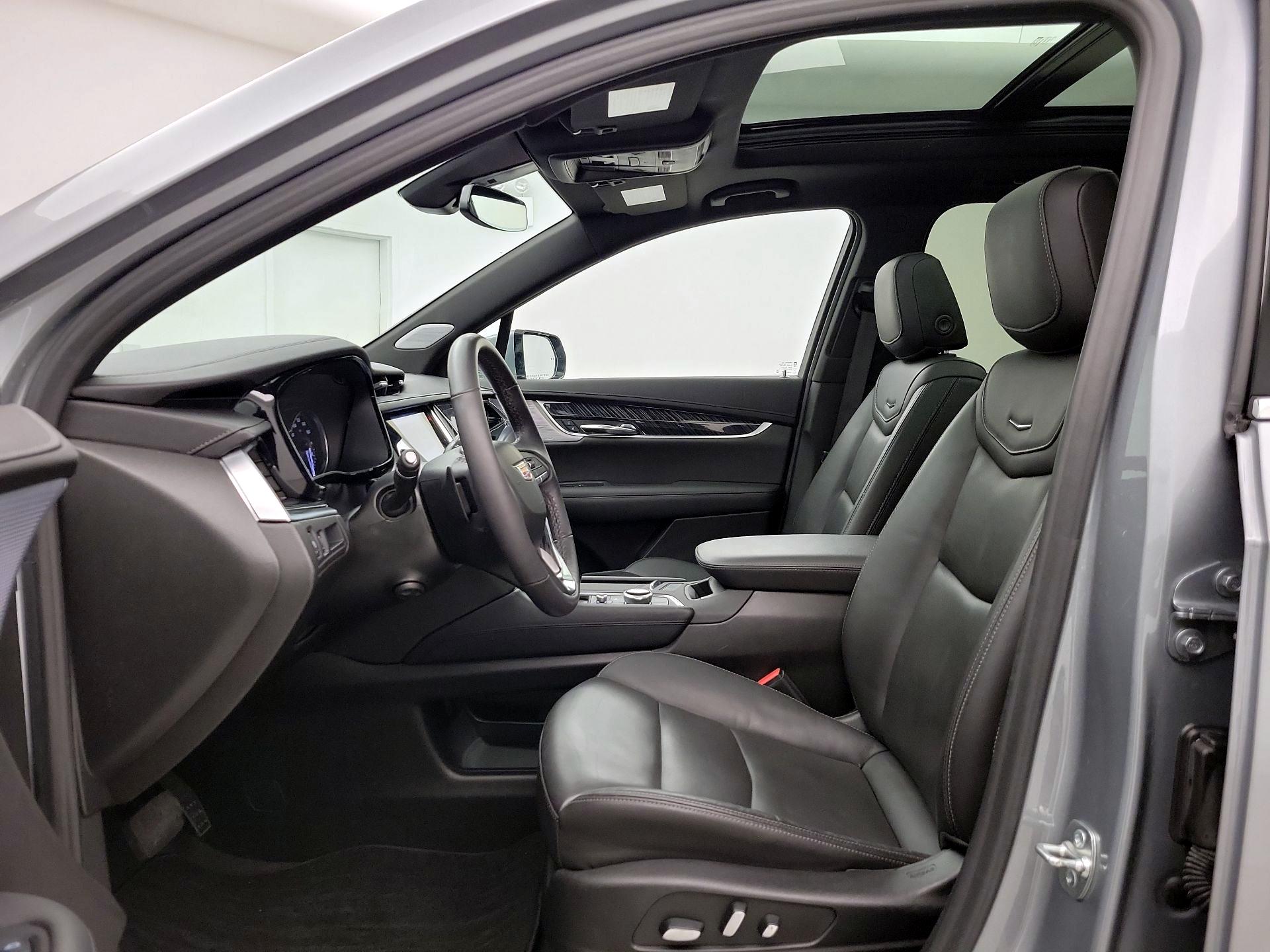 Thumbnail: 2025 Cadillac XT6 - 11