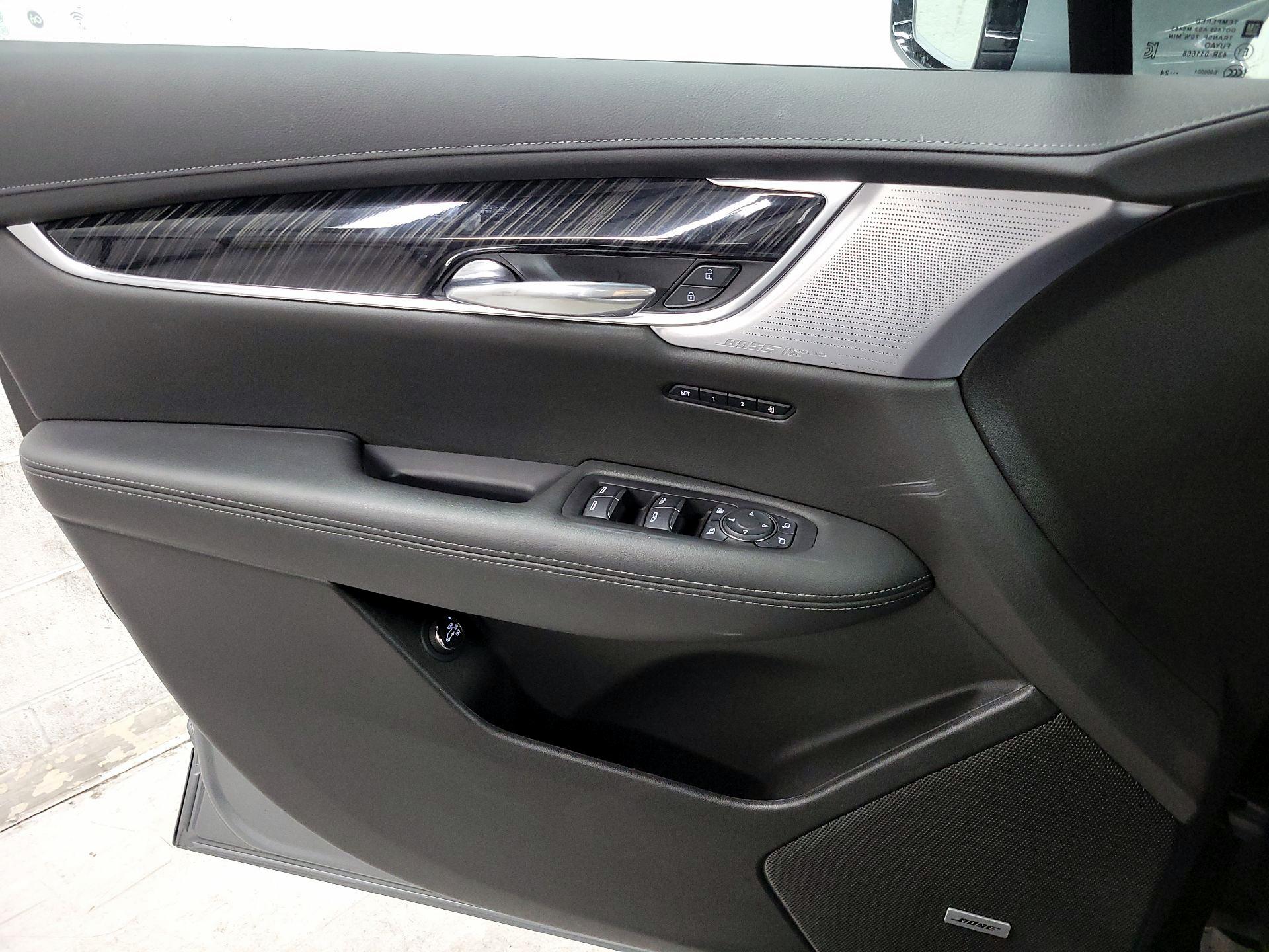 Thumbnail: 2025 Cadillac XT6 - 12