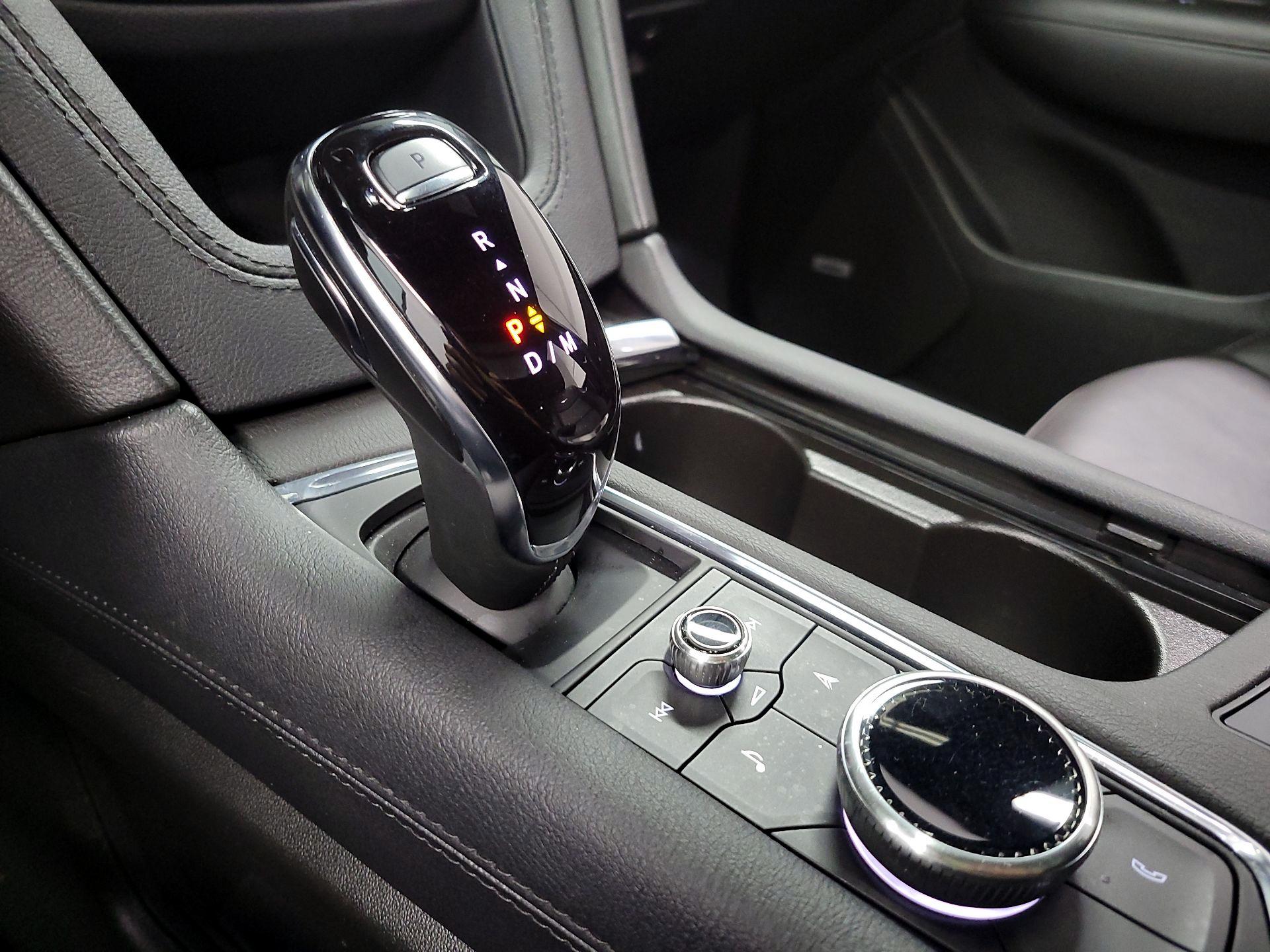 Thumbnail: 2025 Cadillac XT6 - 17