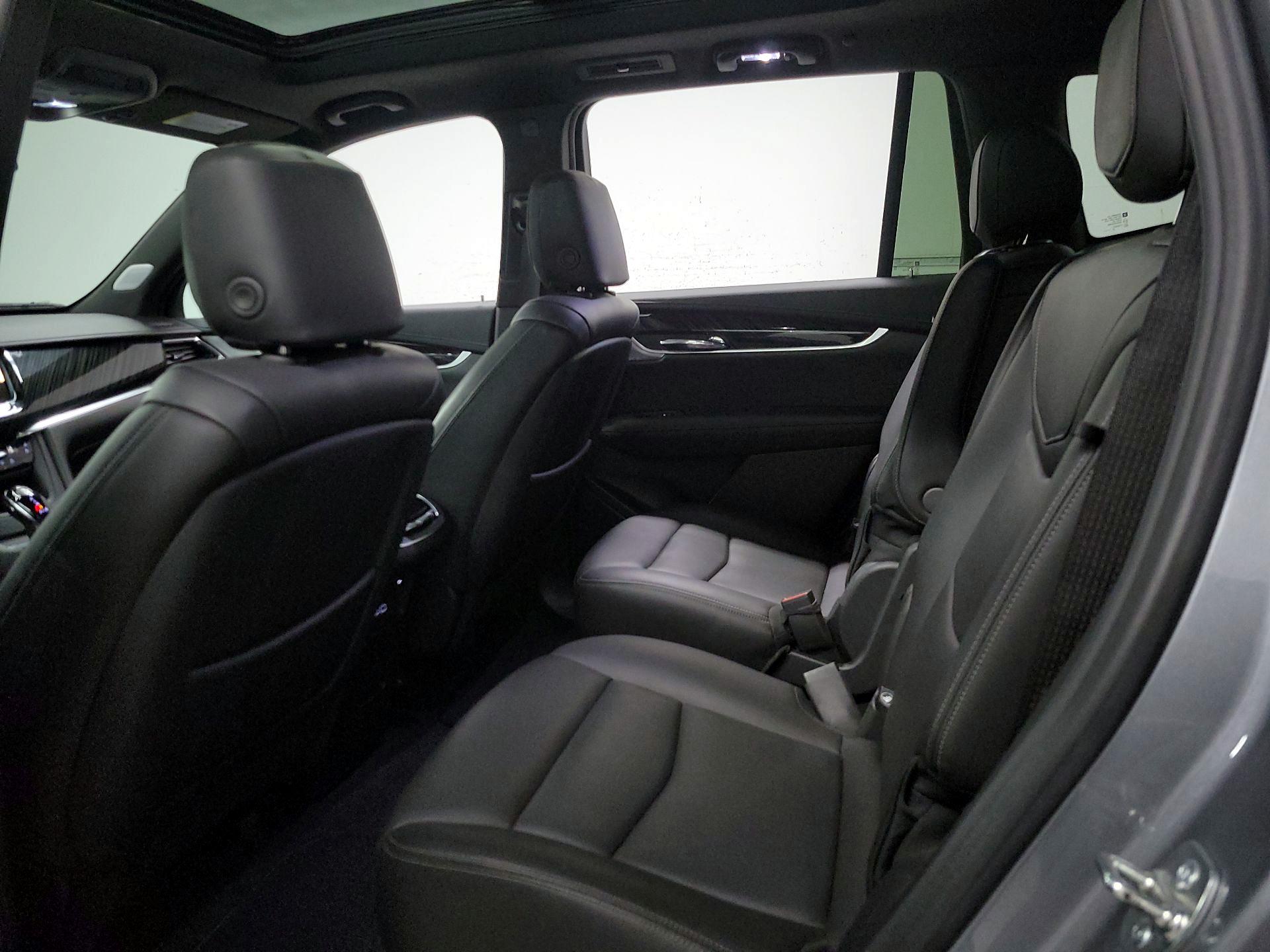 Thumbnail: 2025 Cadillac XT6 - 19