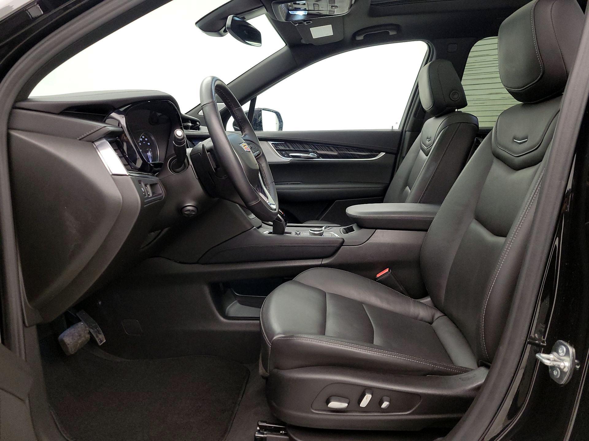 Thumbnail: 2025 Cadillac XT6 - 11