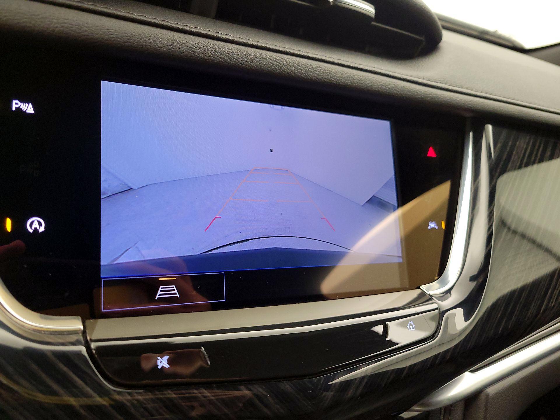 Thumbnail: 2025 Cadillac XT6 - 14