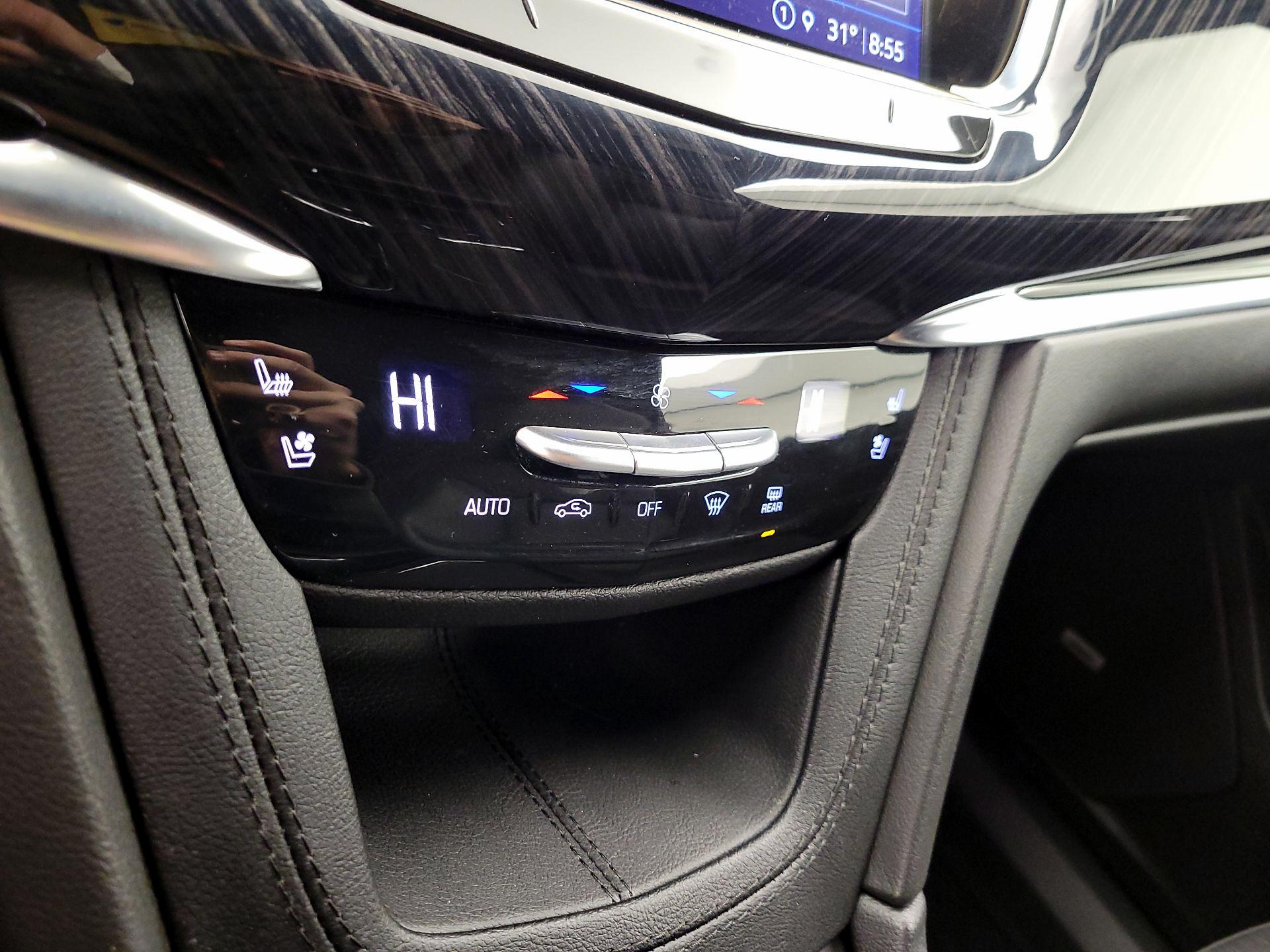 Thumbnail: 2025 Cadillac XT6 - 16