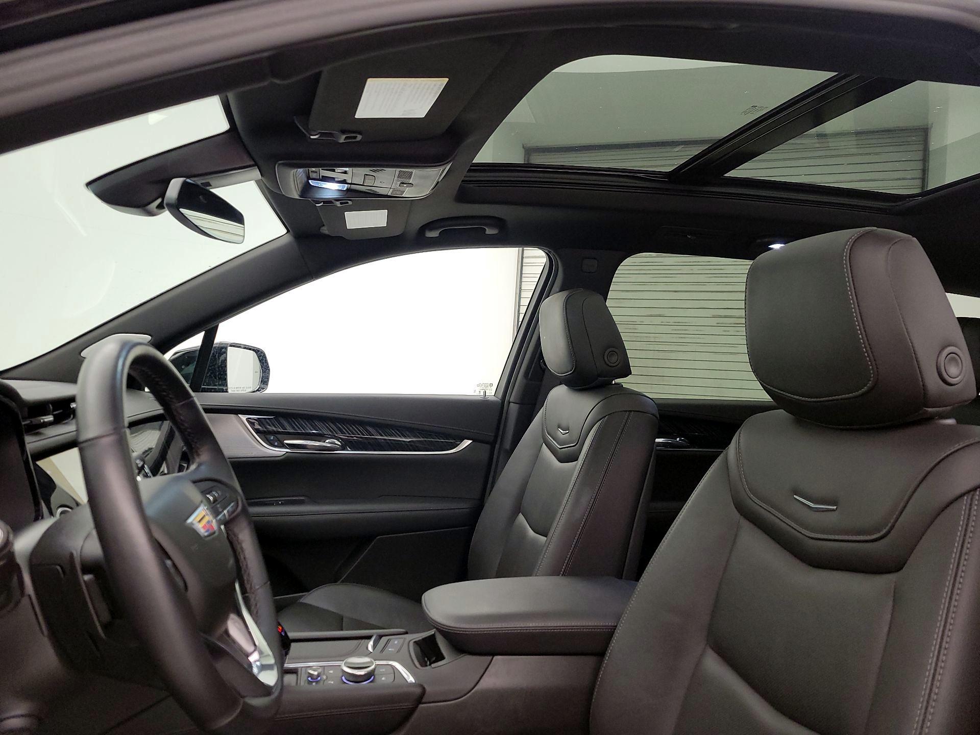 Thumbnail: 2025 Cadillac XT6 - 19