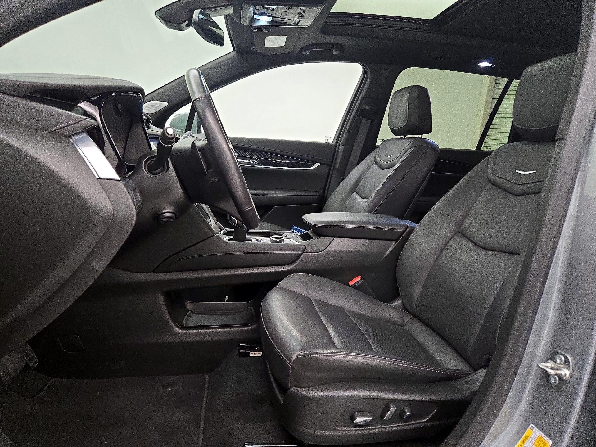 Thumbnail: 2025 Cadillac XT6 - 11