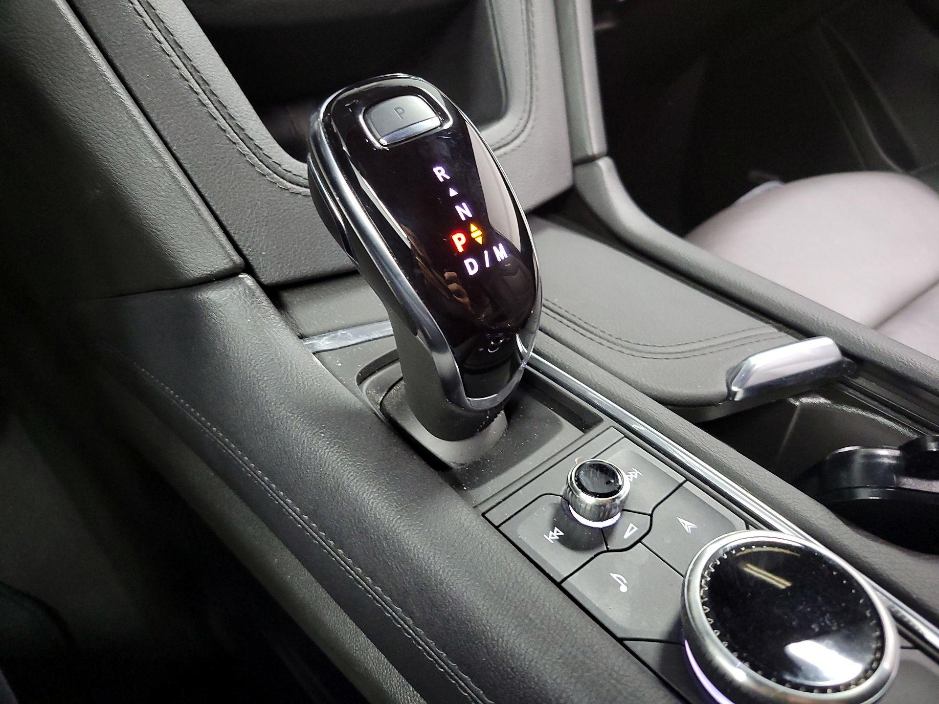 Thumbnail: 2025 Cadillac XT6 - 17