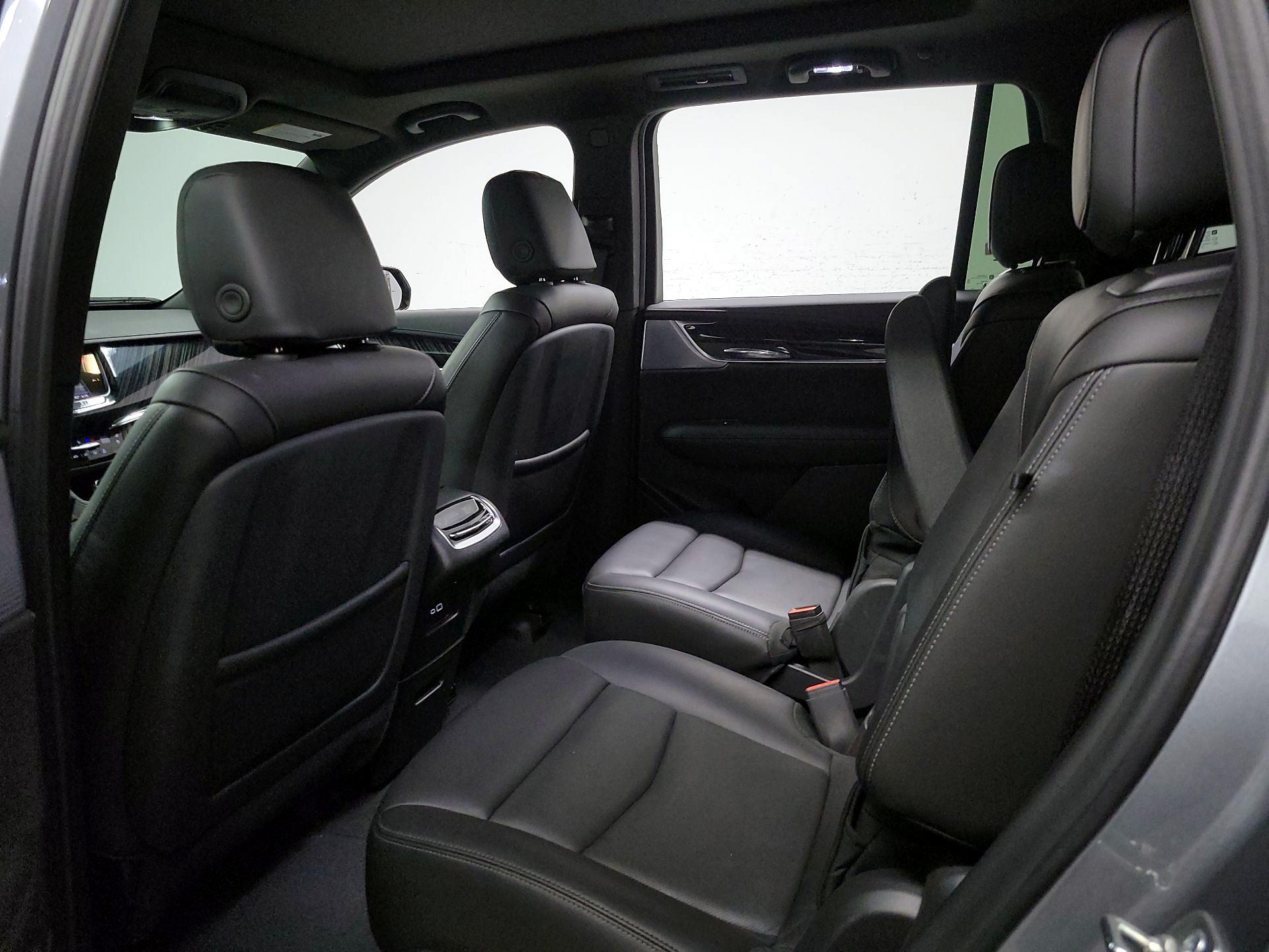 Thumbnail: 2025 Cadillac XT6 - 19