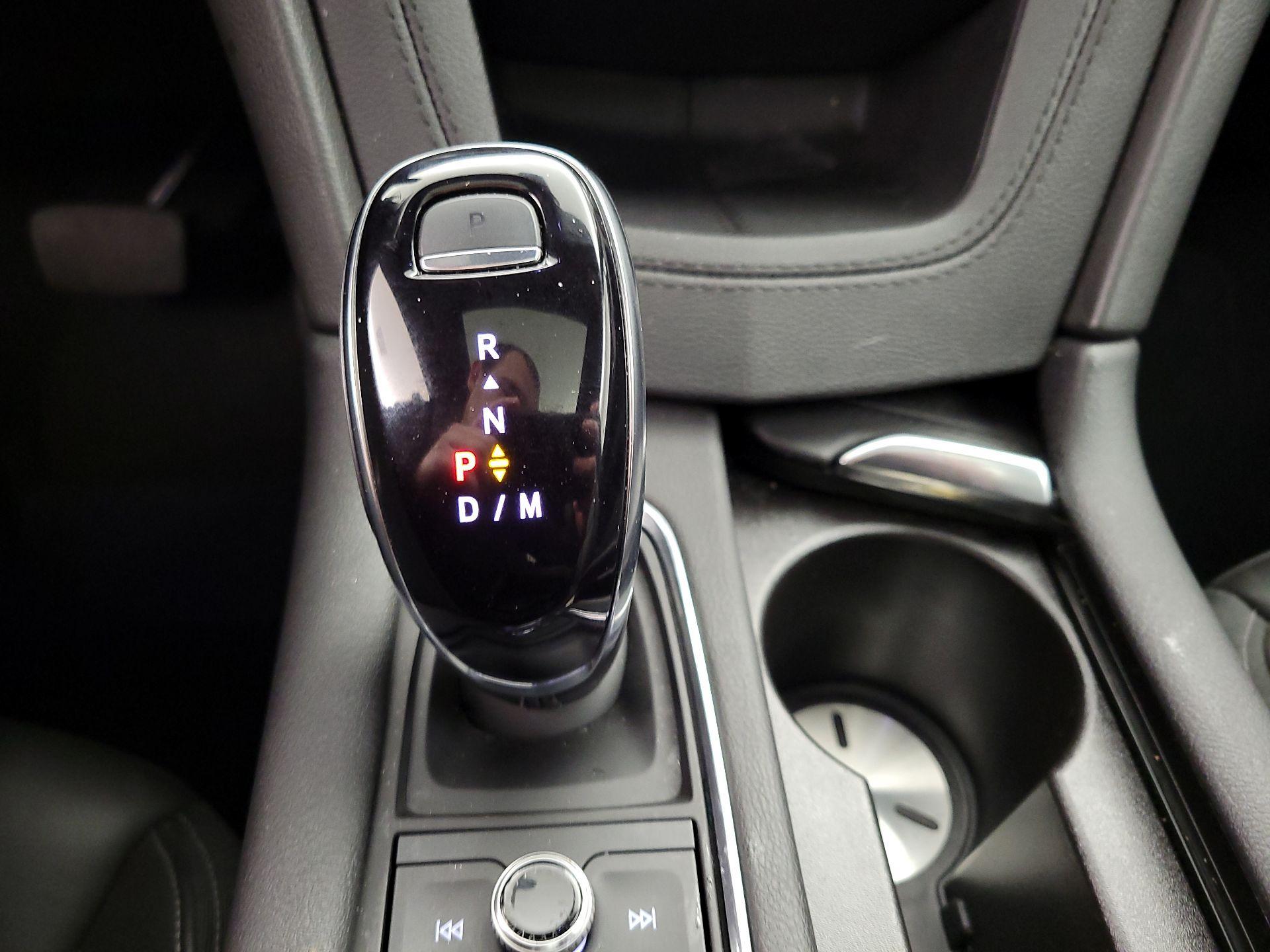 Thumbnail: 2025 Cadillac XT6 - 17