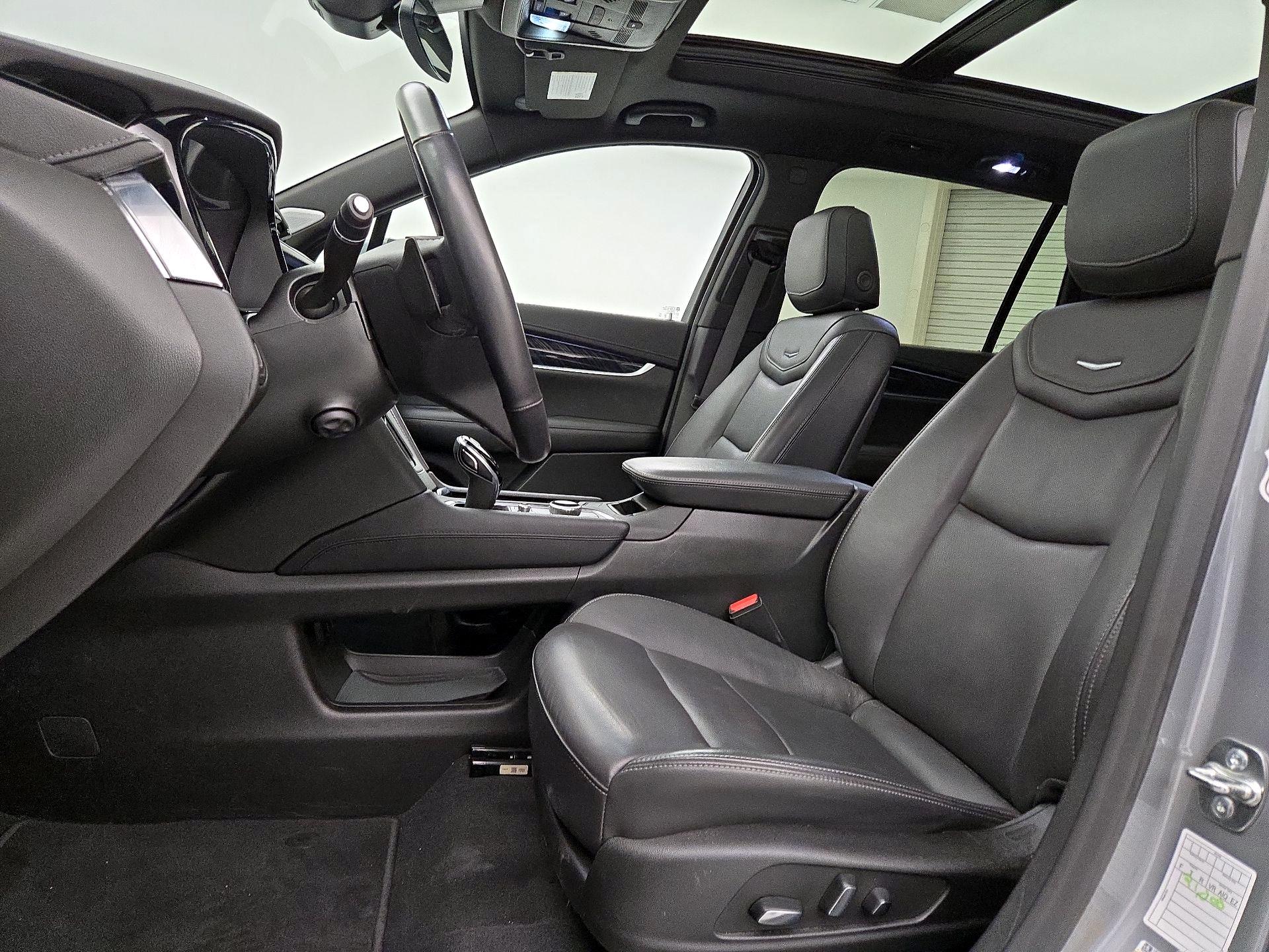 Thumbnail: 2025 Cadillac XT6 - 11