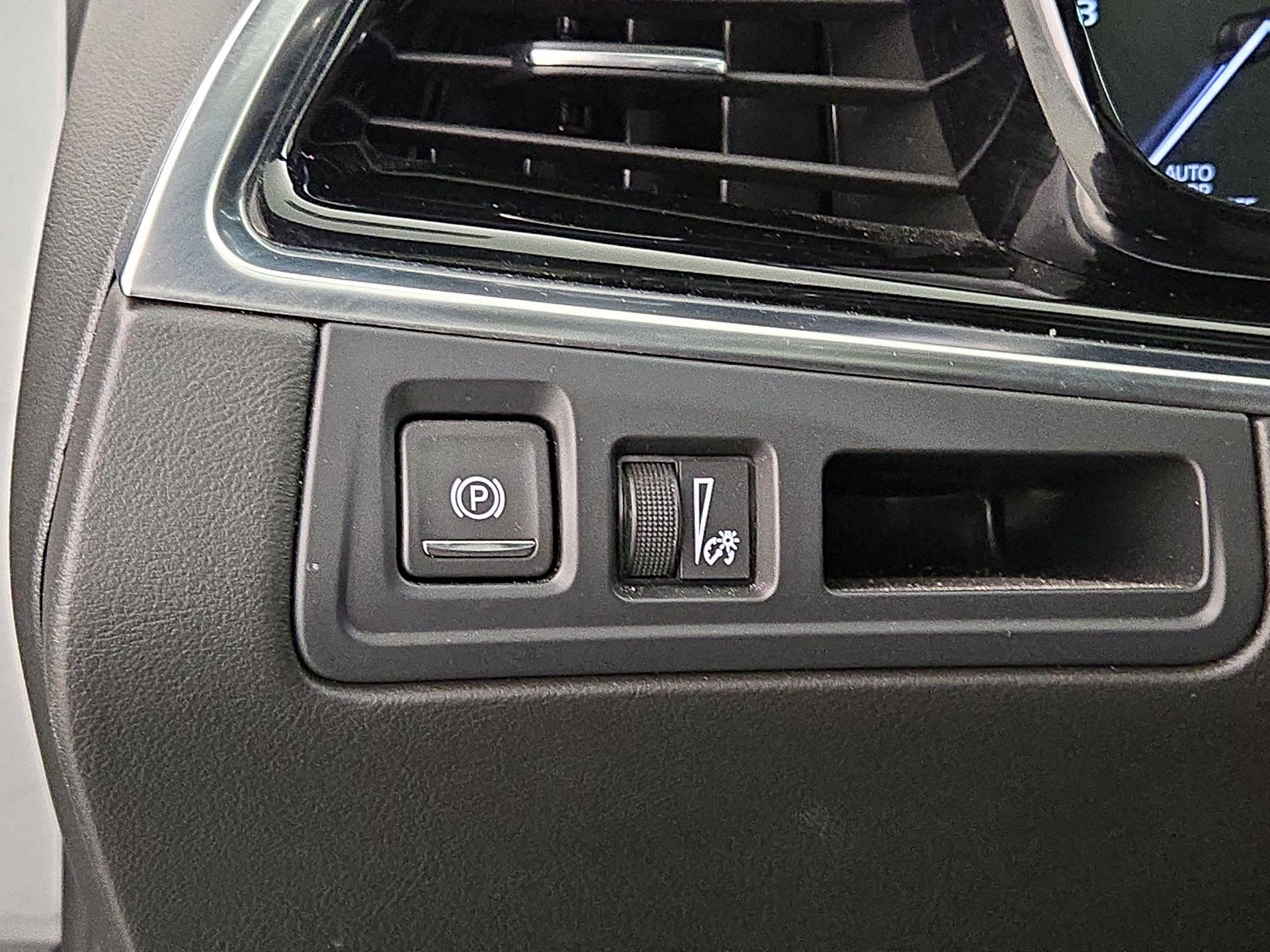 Thumbnail: 2025 Cadillac XT6 - 13