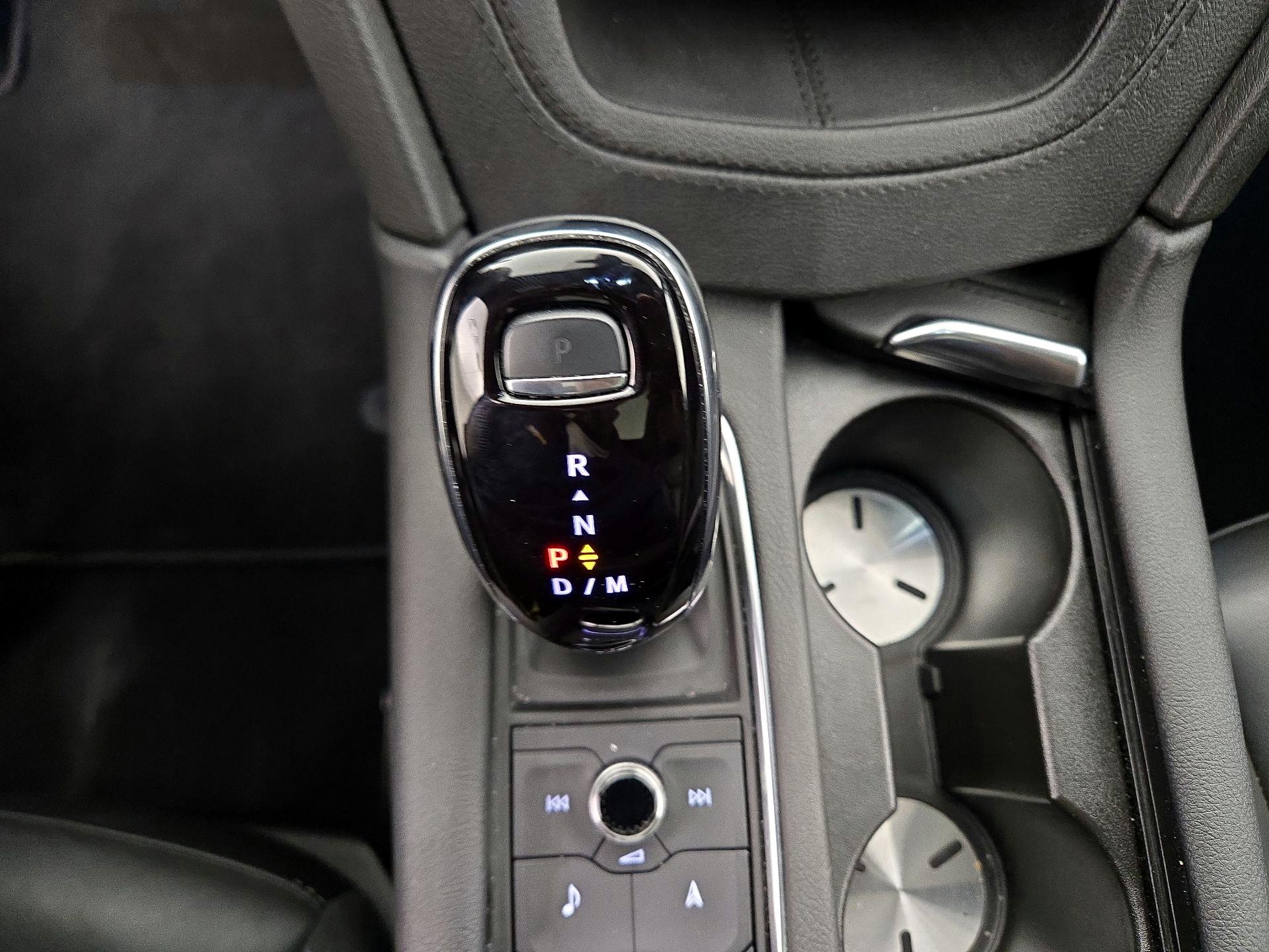 Thumbnail: 2025 Cadillac XT6 - 18