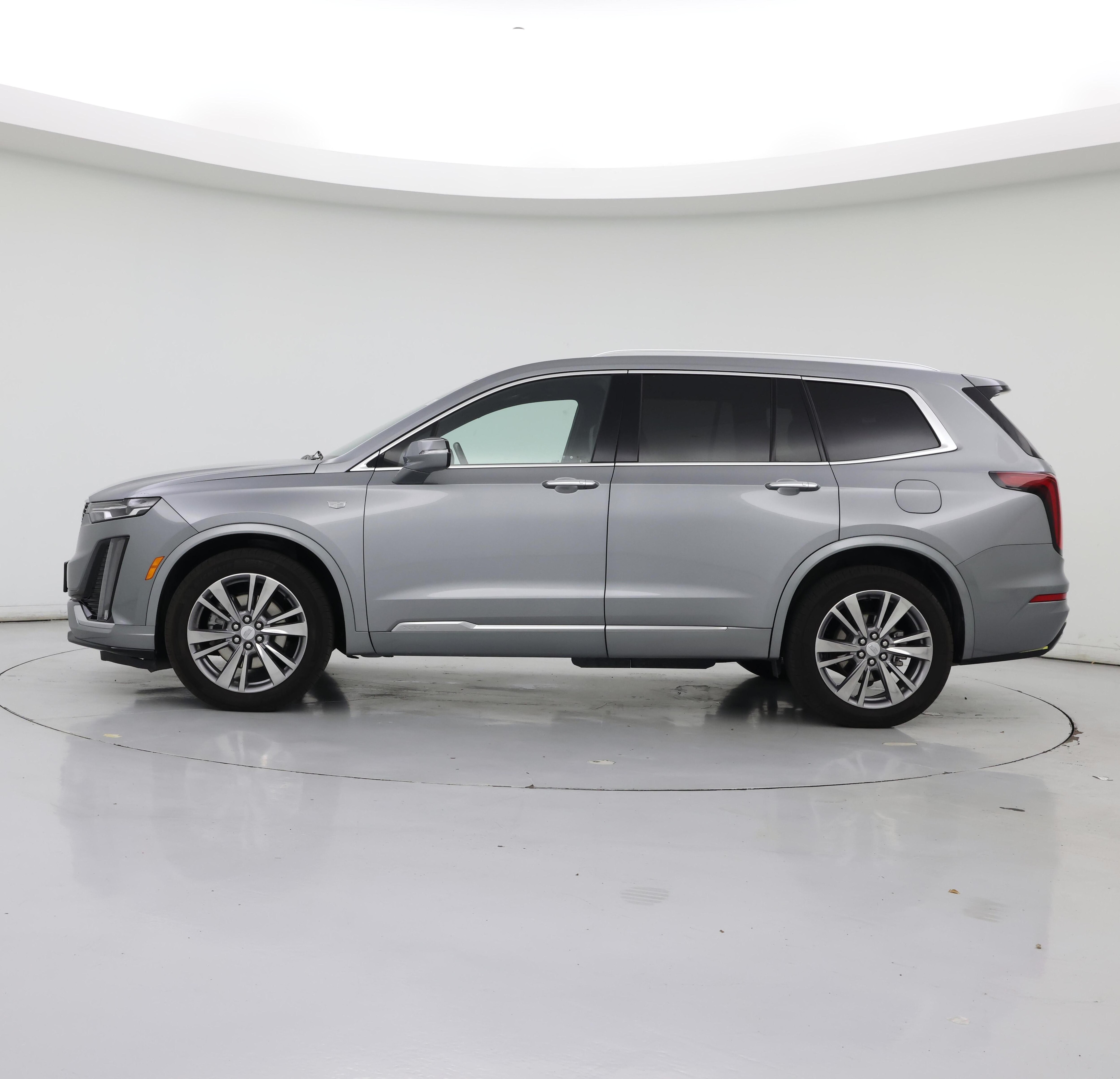 Thumbnail: 2025 Cadillac XT6 - 3