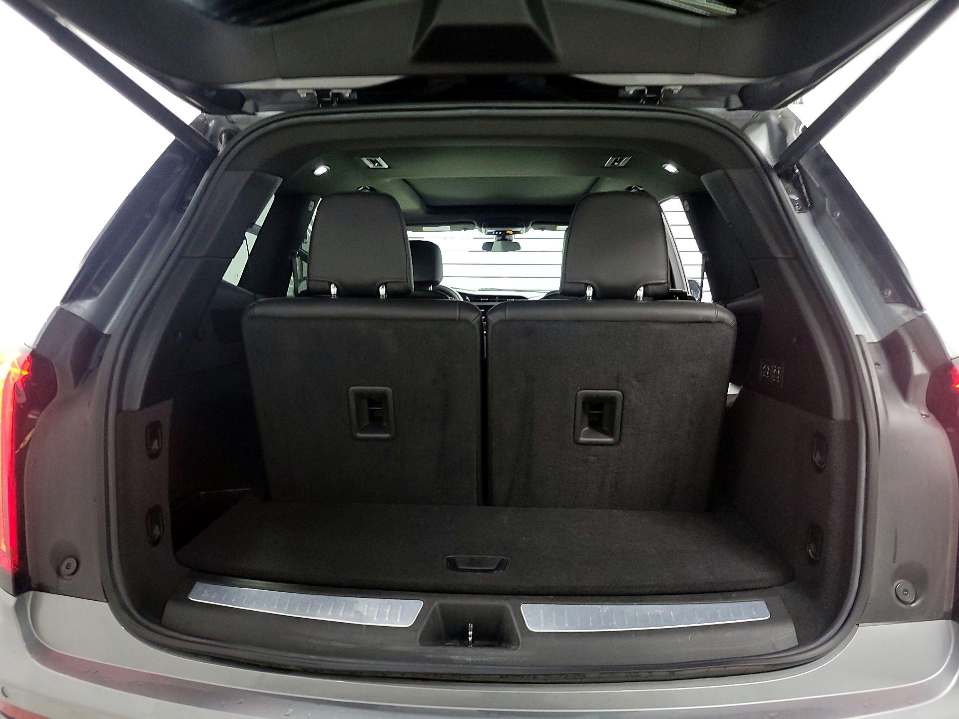 Thumbnail: 2025 Cadillac XT6 - 18