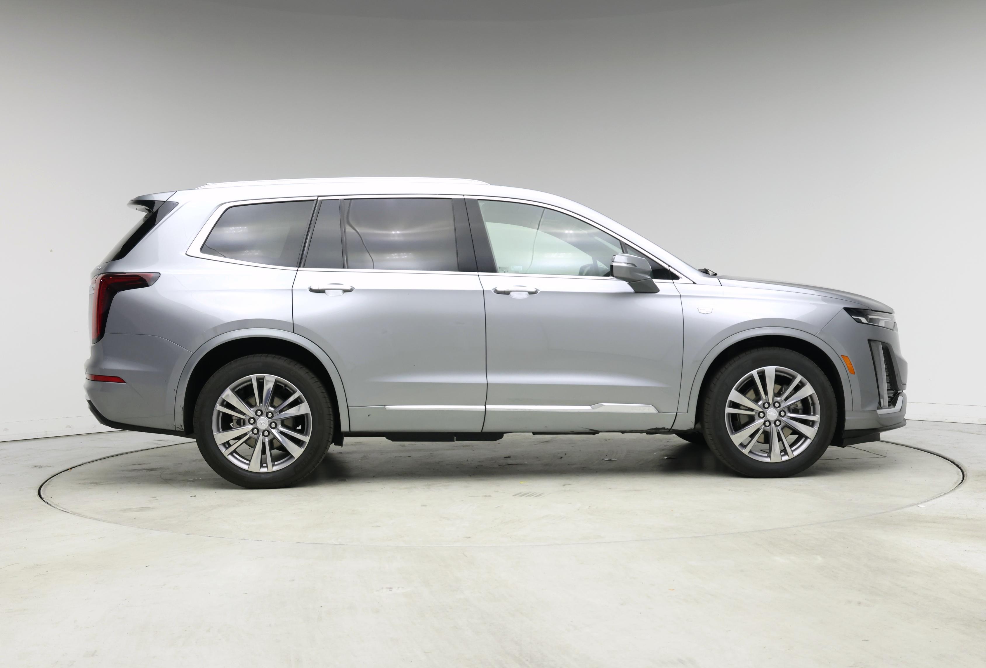 Thumbnail: 2025 Cadillac XT6 - 7