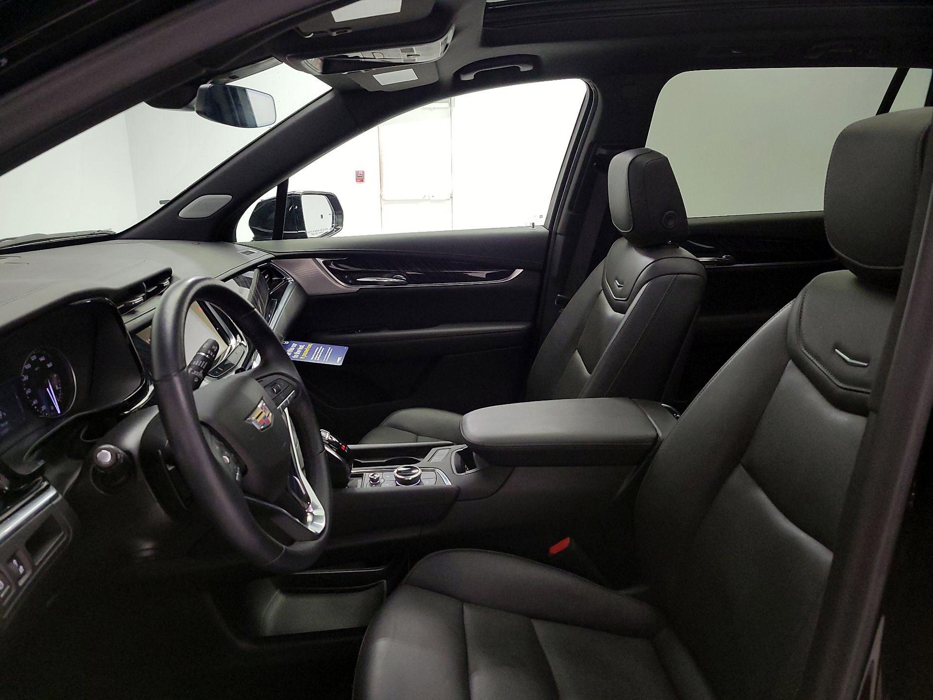 Thumbnail: 2025 Cadillac XT6 - 11