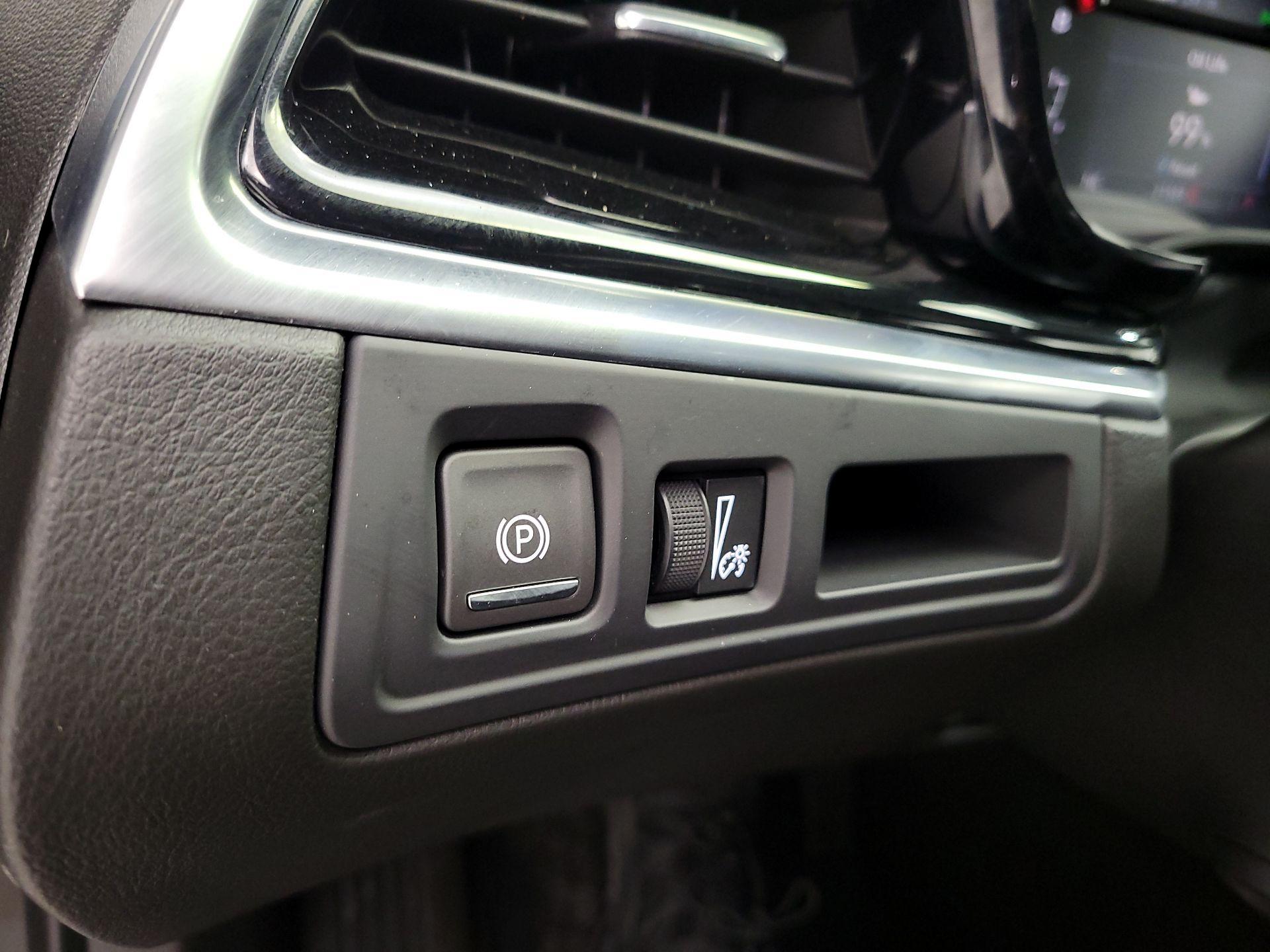 Thumbnail: 2025 Cadillac XT6 - 13