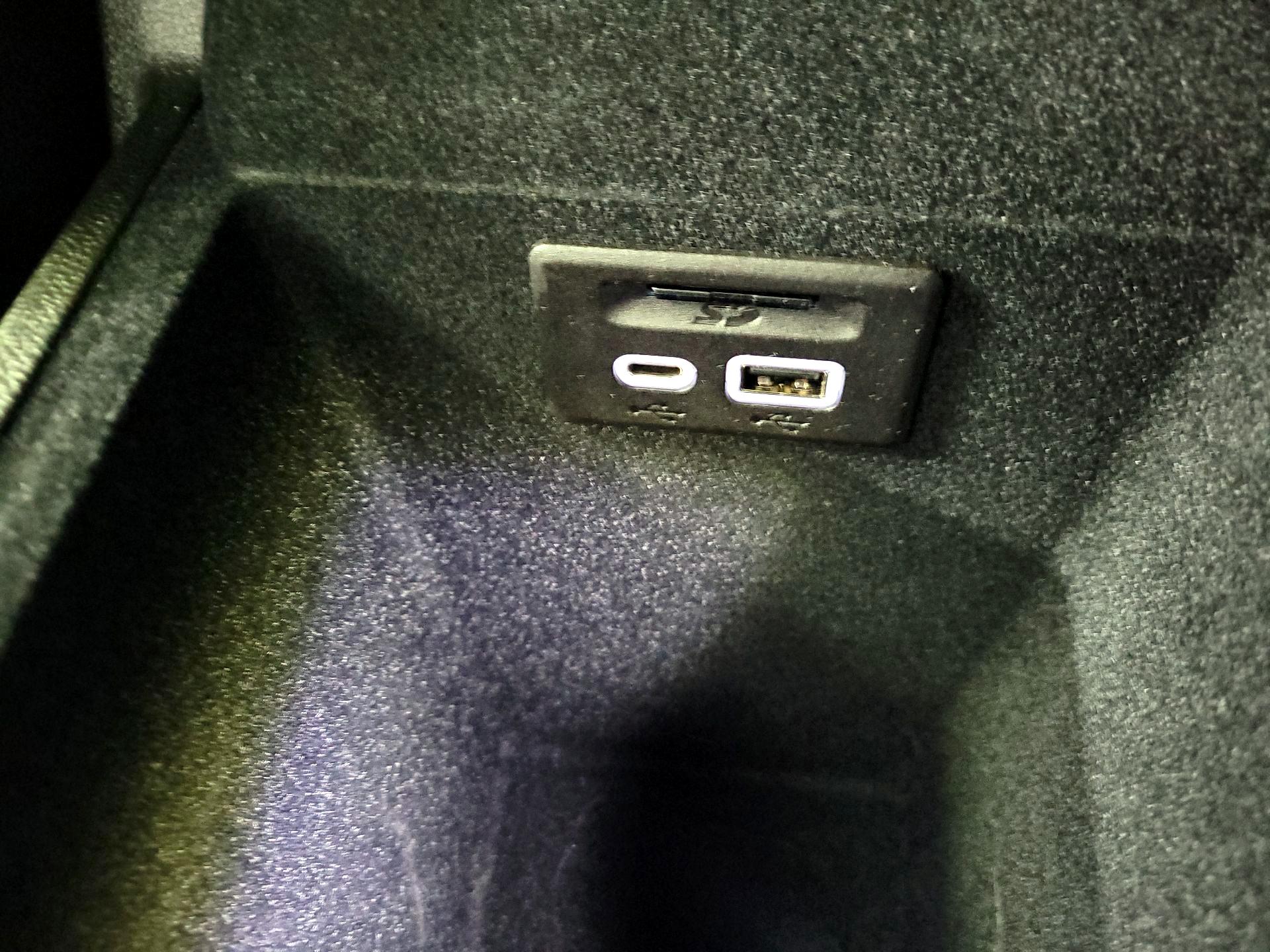 Thumbnail: 2025 Cadillac XT6 - 19