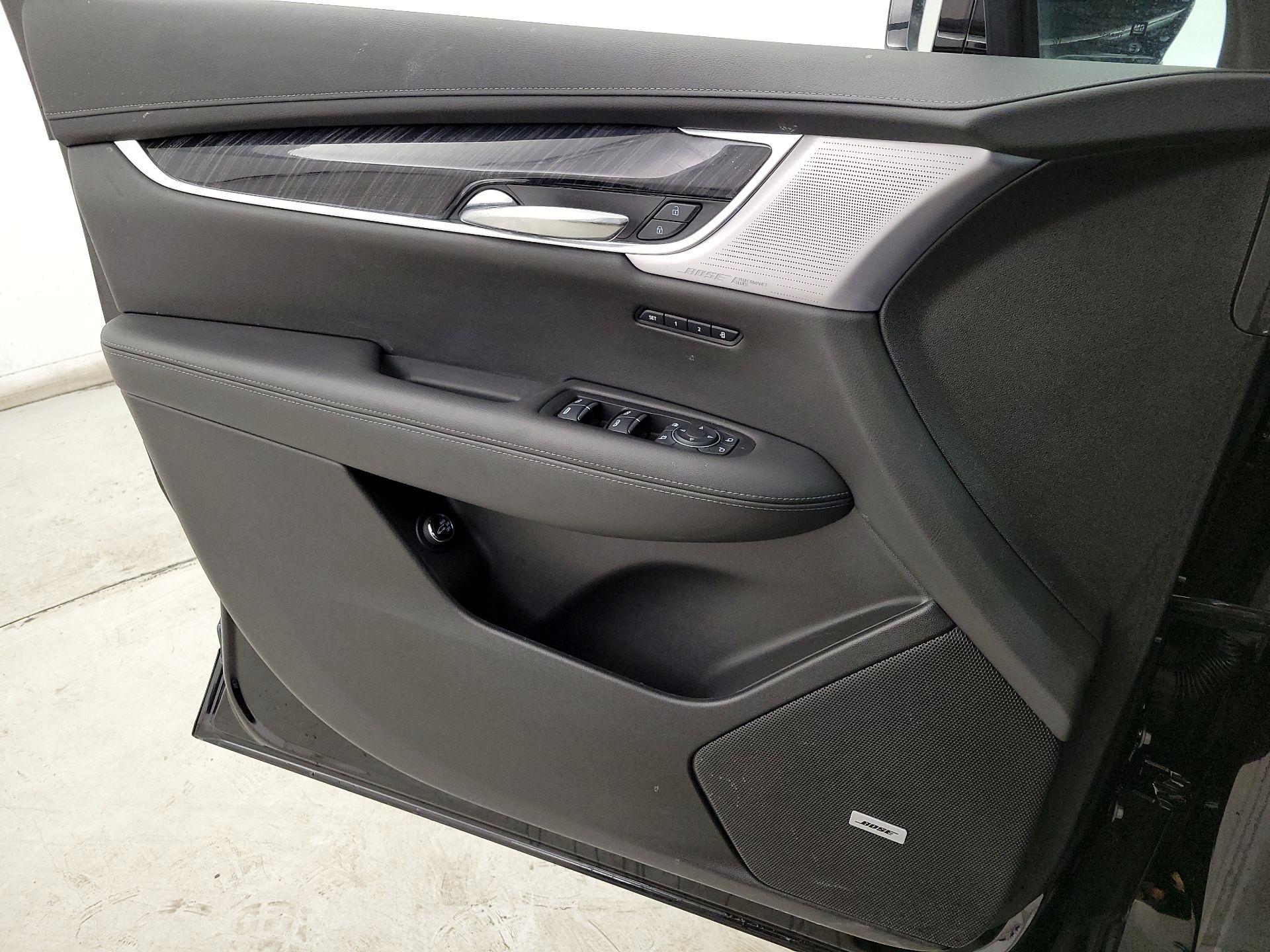 Thumbnail: 2025 Cadillac XT6 - 12