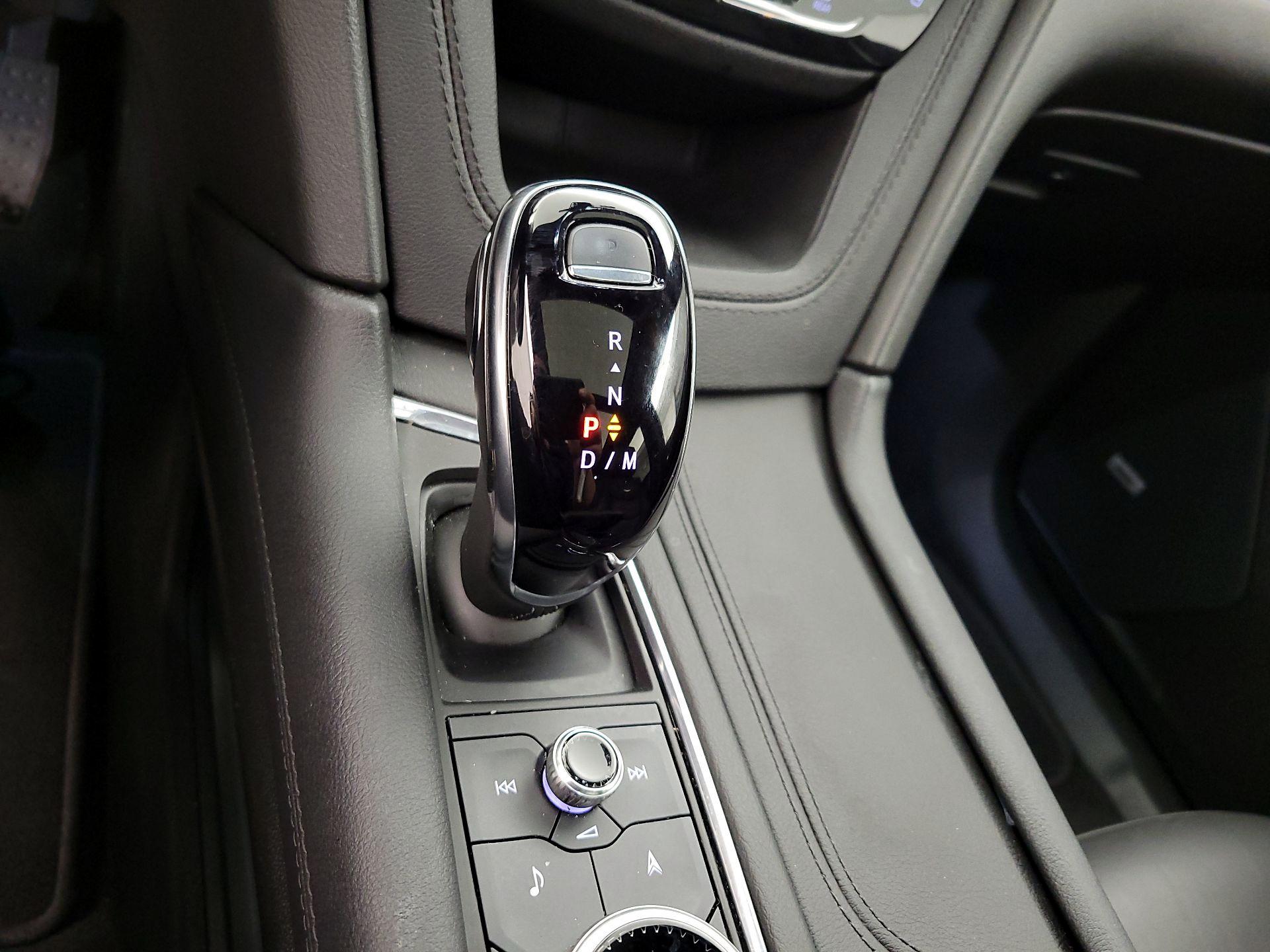 Thumbnail: 2025 Cadillac XT6 - 18