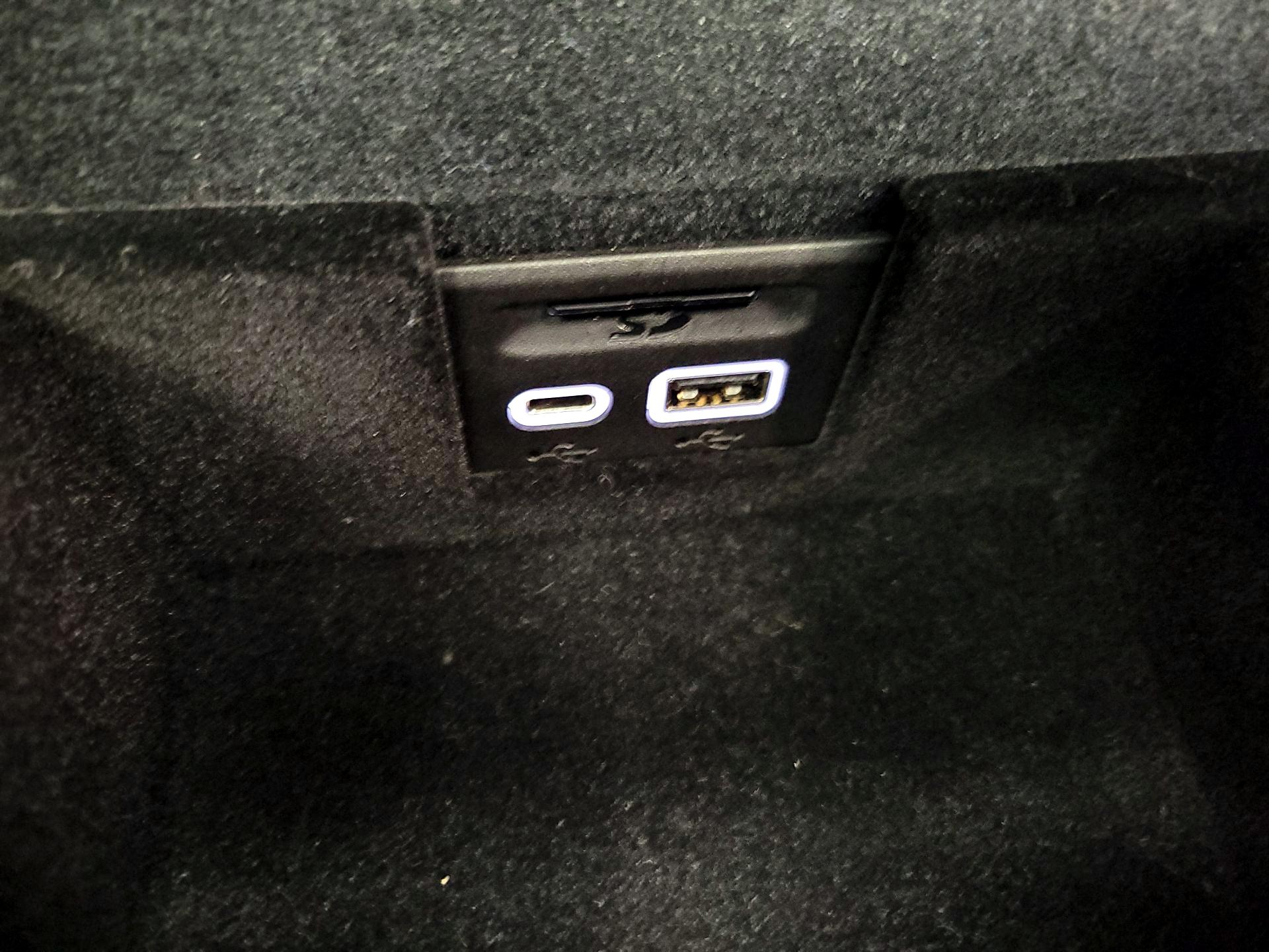 Thumbnail: 2025 Cadillac XT6 - 19