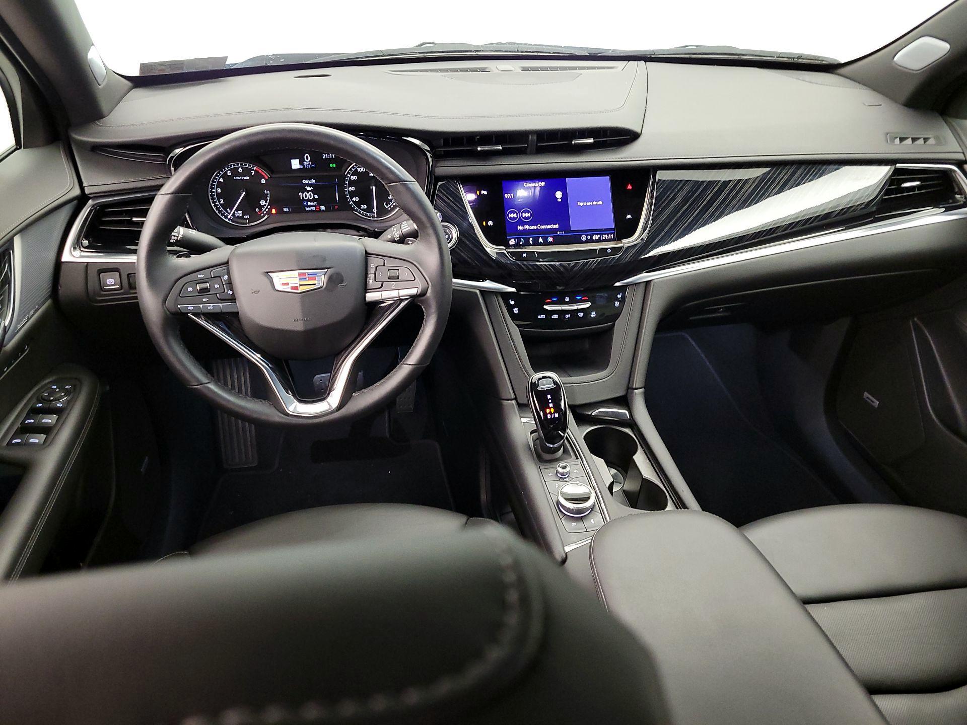 Thumbnail: 2025 Cadillac XT6 - 9