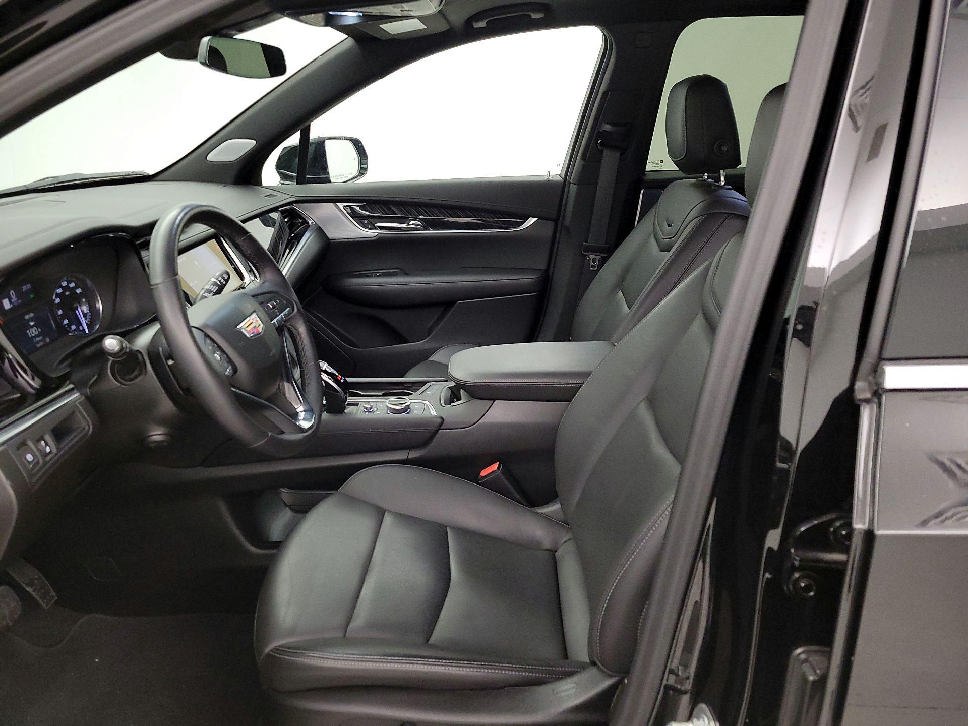 Thumbnail: 2025 Cadillac XT6 - 11