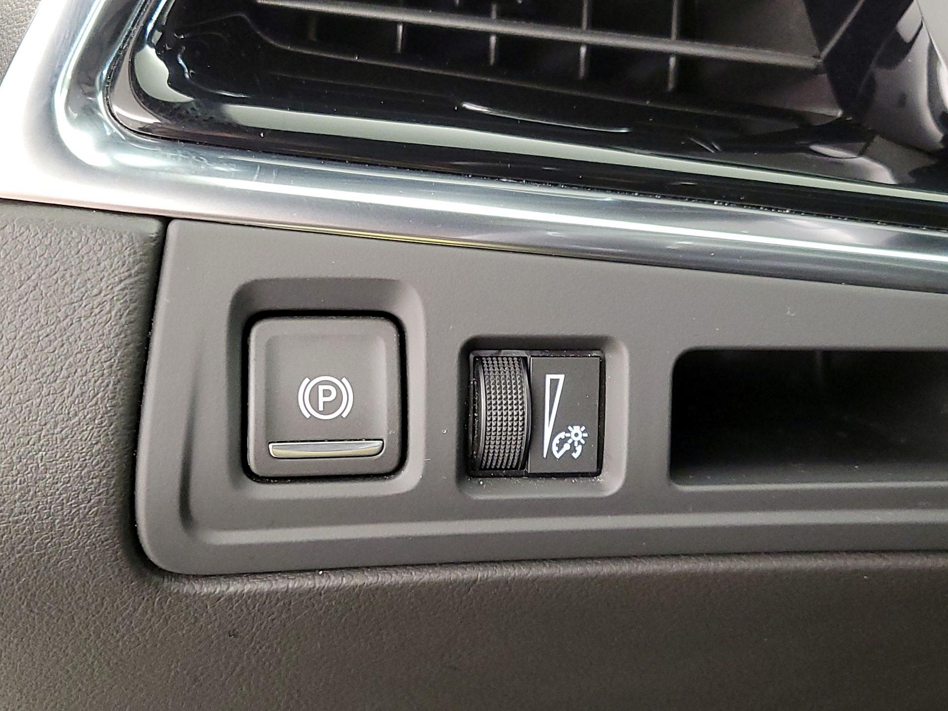 Thumbnail: 2025 Cadillac XT6 - 13