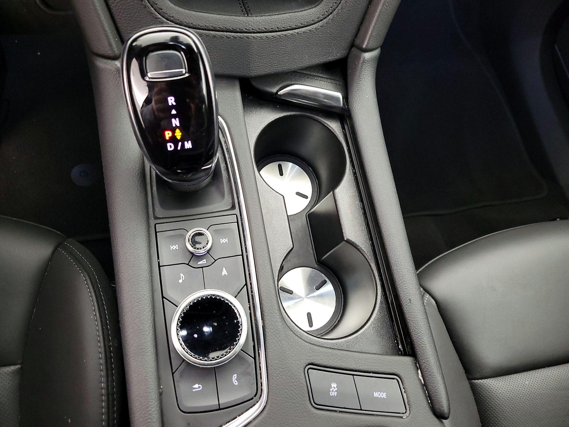 Thumbnail: 2025 Cadillac XT6 - 17