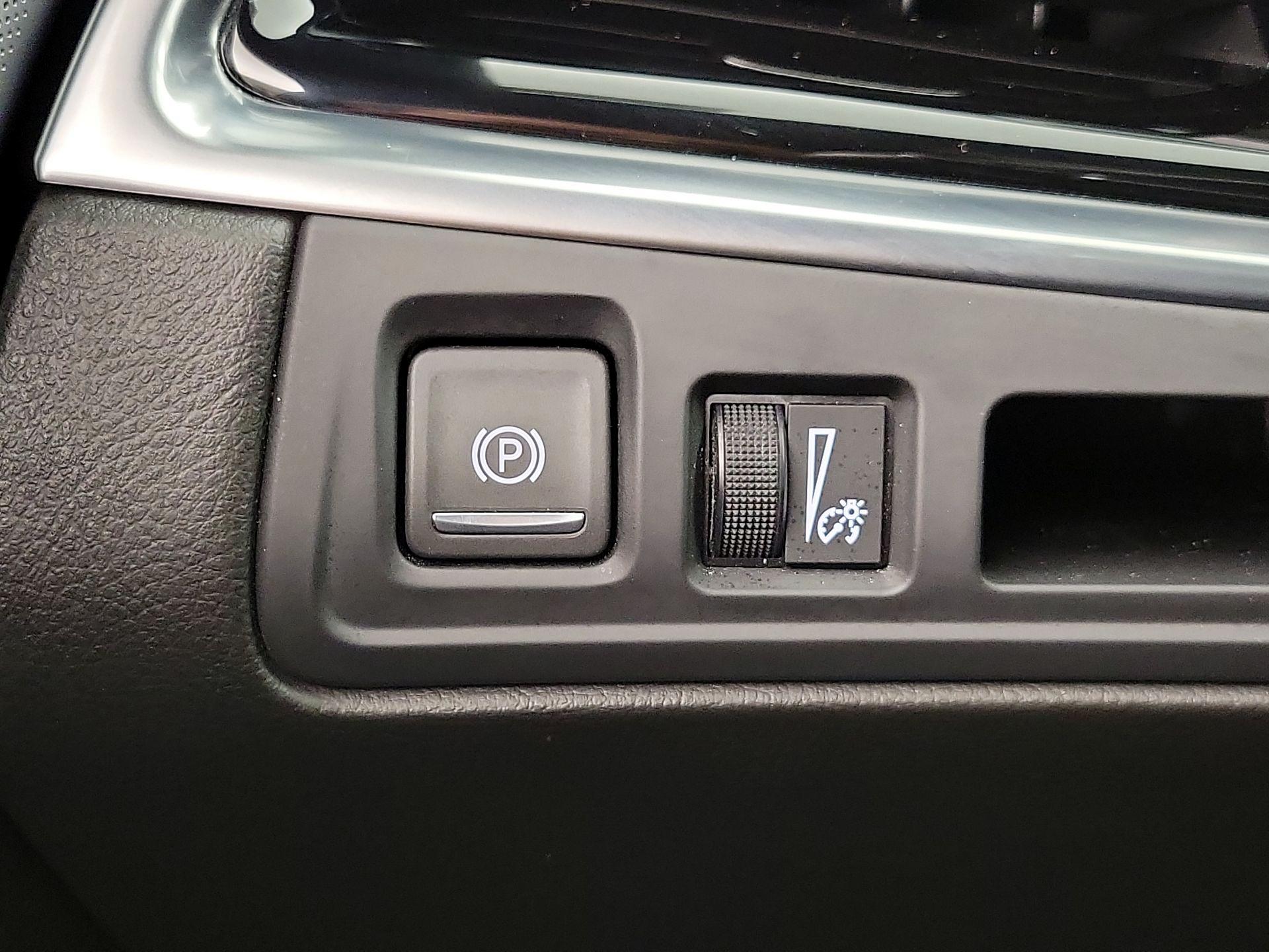 Thumbnail: 2025 Cadillac XT6 - 13