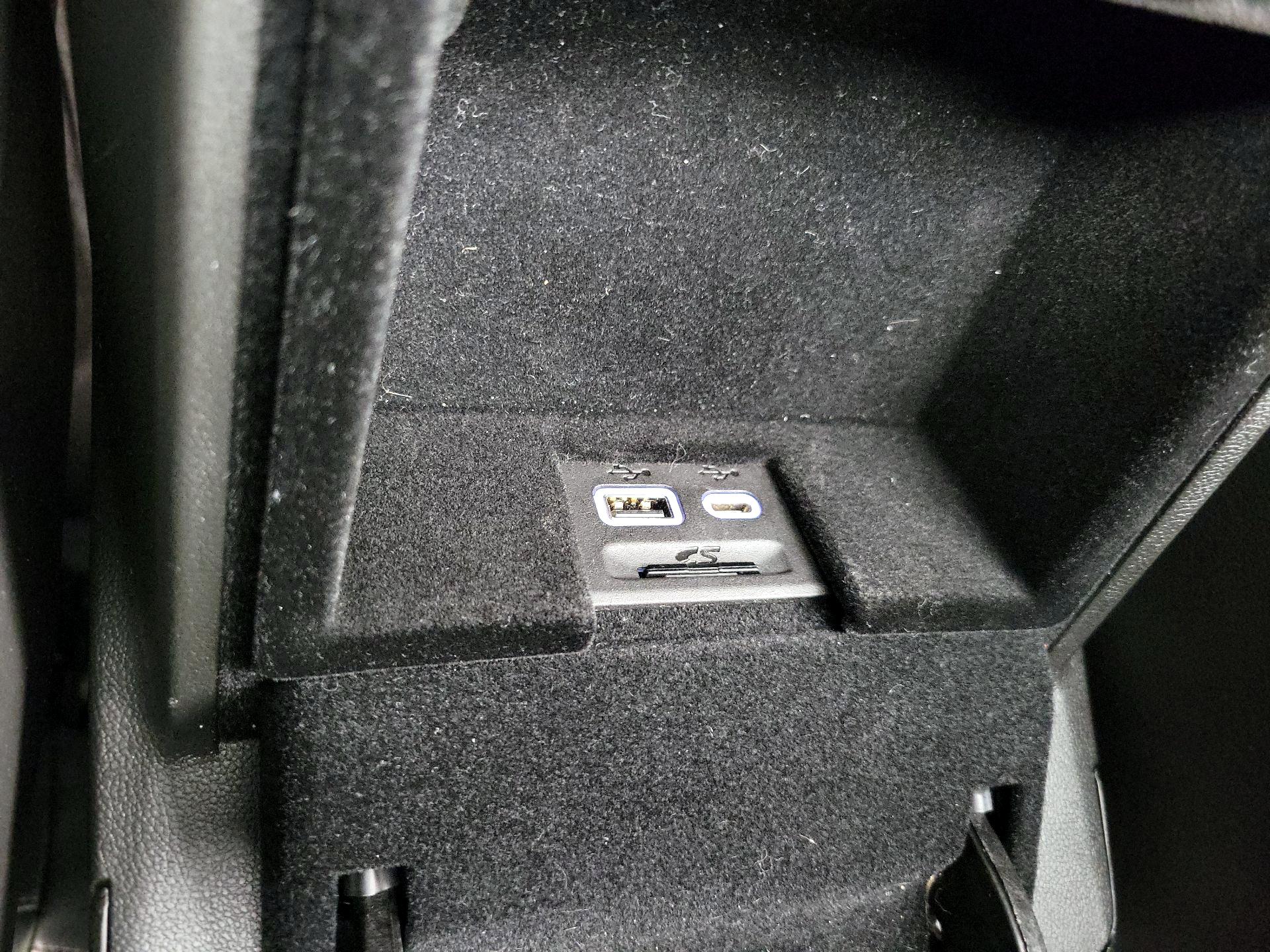 Thumbnail: 2025 Cadillac XT6 - 19