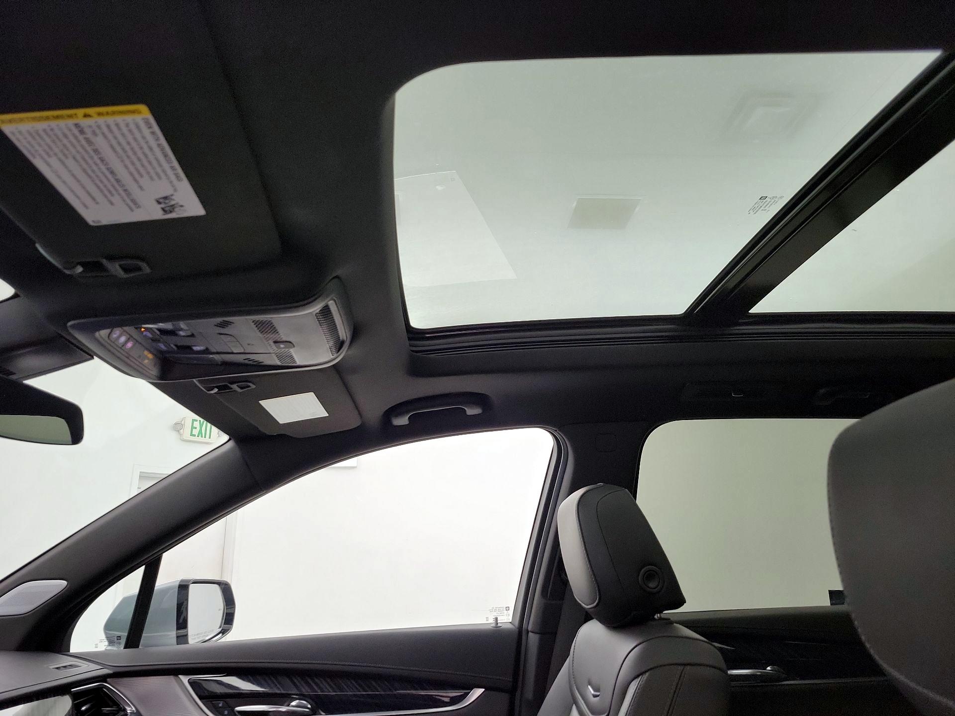 Thumbnail: 2025 Cadillac XT6 - 20